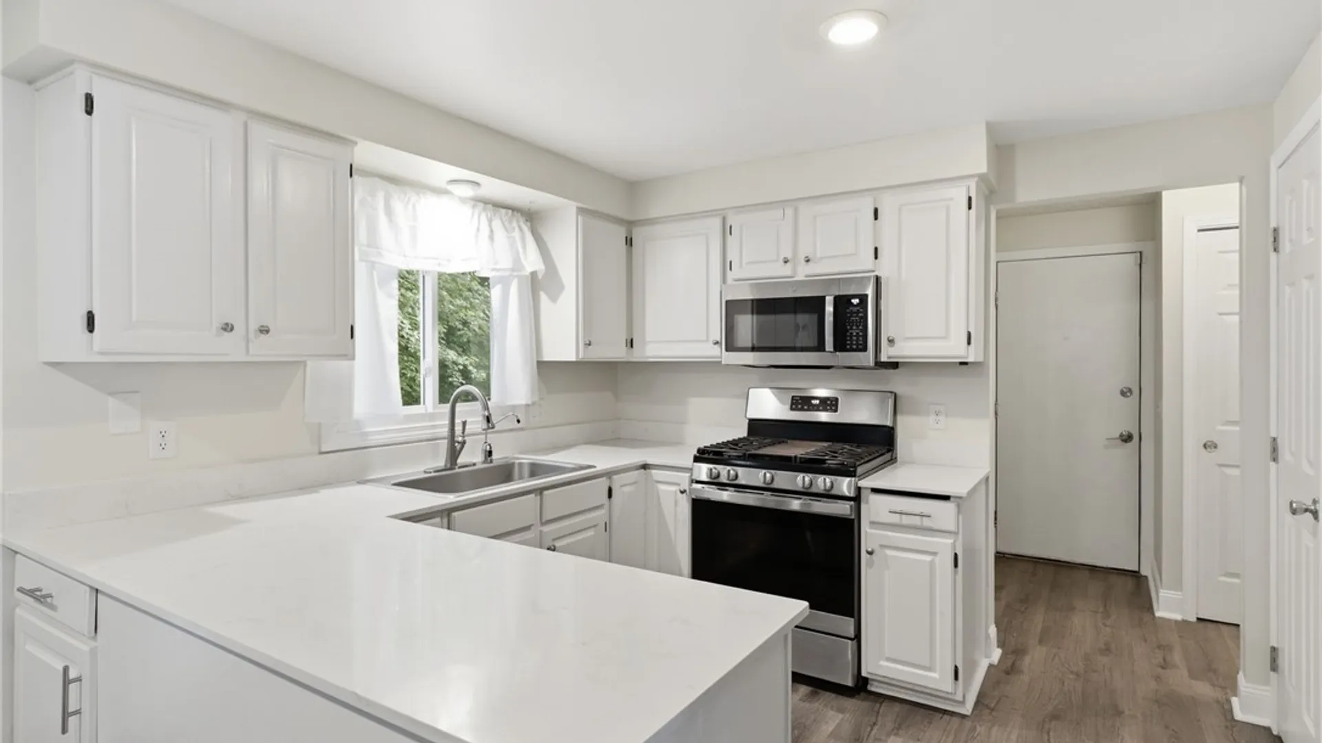 Property at 709 Audley End, Webster, NY 14580 10