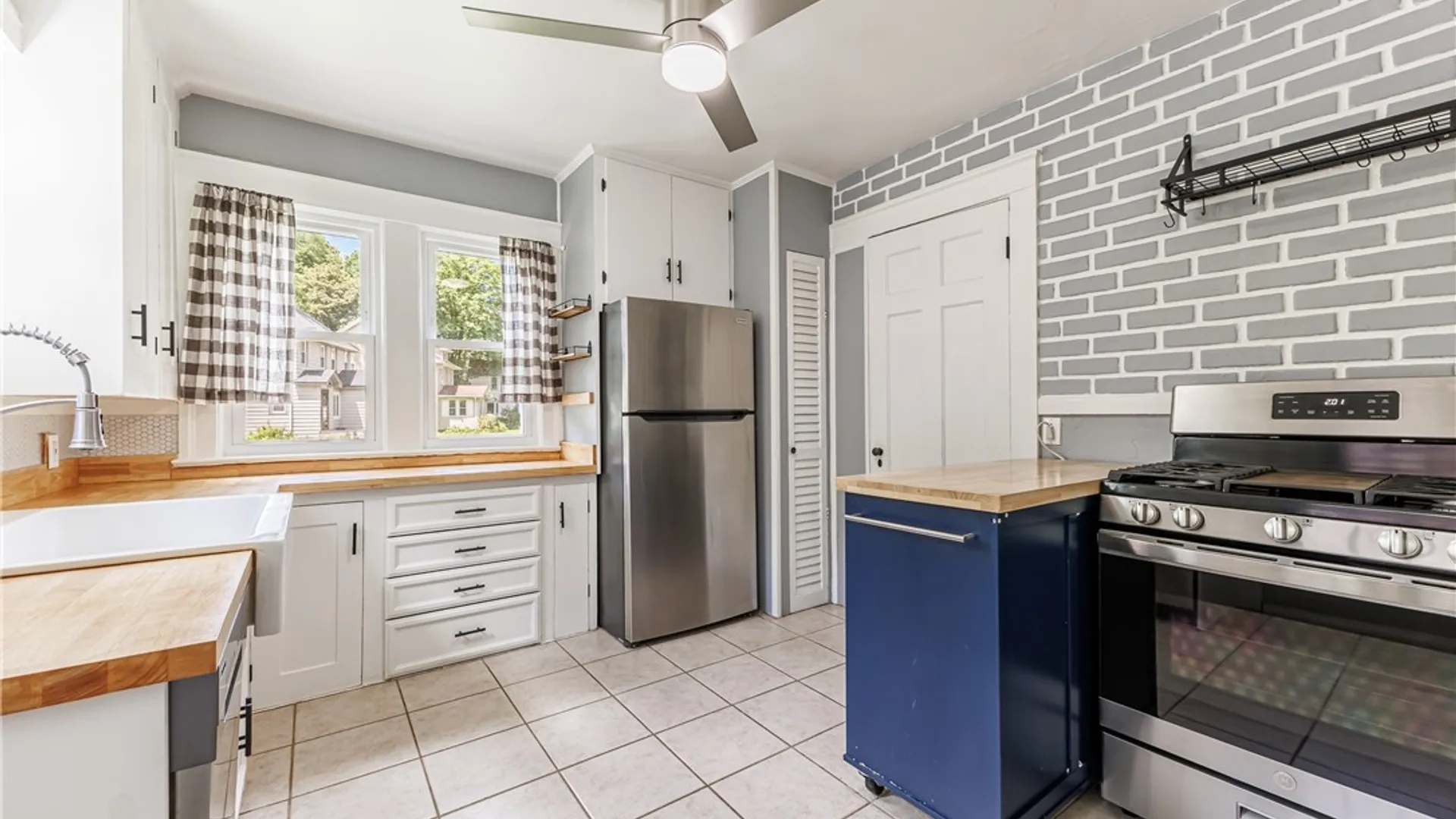 Property at 83 Wildmere Road, Irondequoit, NY 14617 21