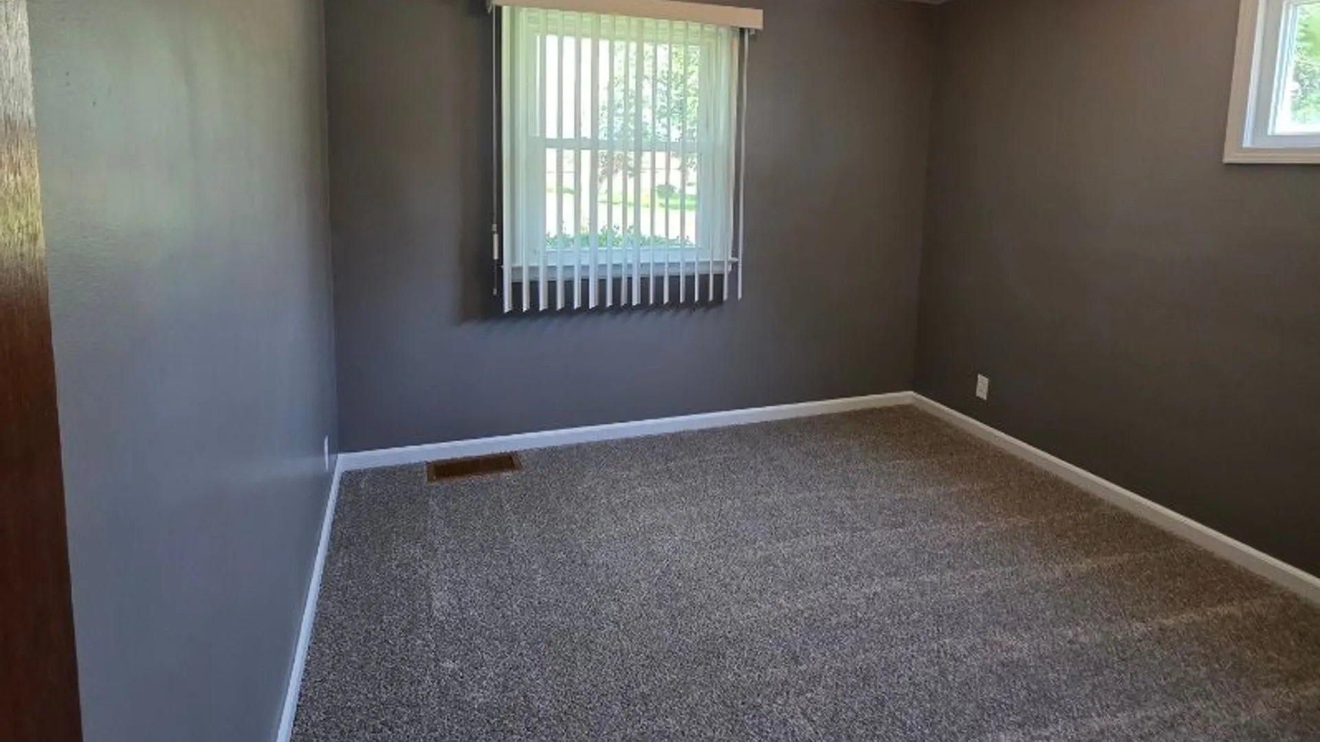 Property at 37 S Glidden Street, Cheektowaga, NY 14206 19