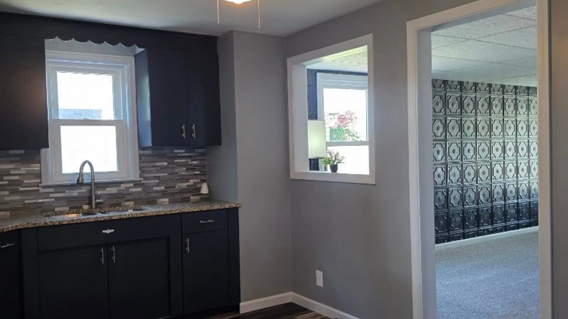 Property at 37 S Glidden Street, Cheektowaga, NY 14206 7
