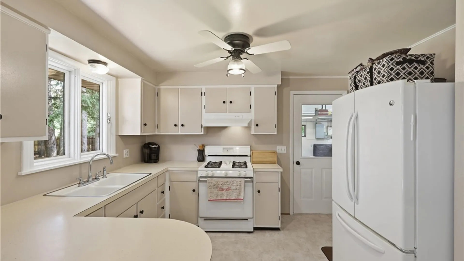 Property at 39 Willis Avenue, Aurora, NY 14139 6