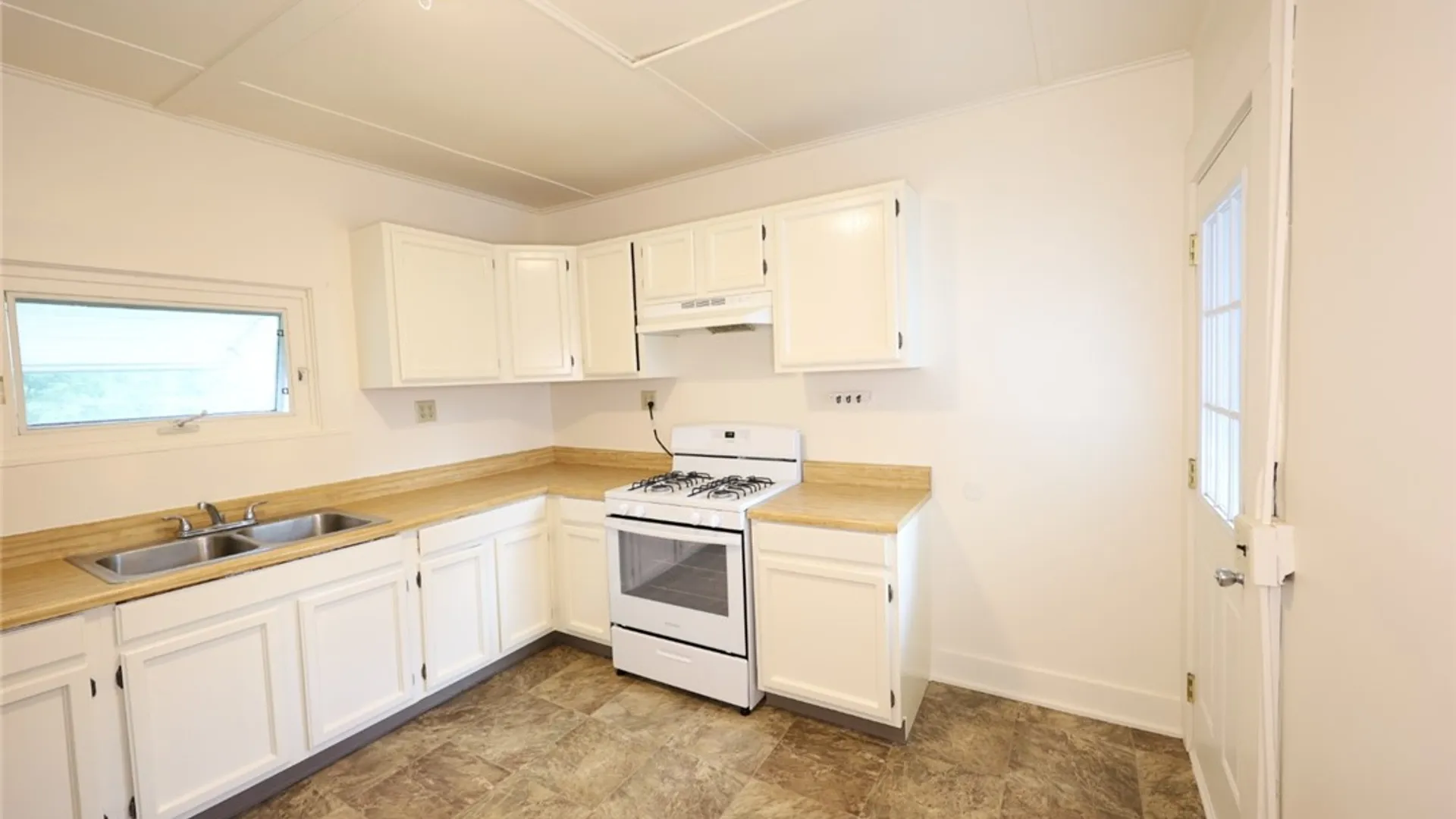 Property at 228 Davidson Avenue, Canandaigua City, NY 14424 2