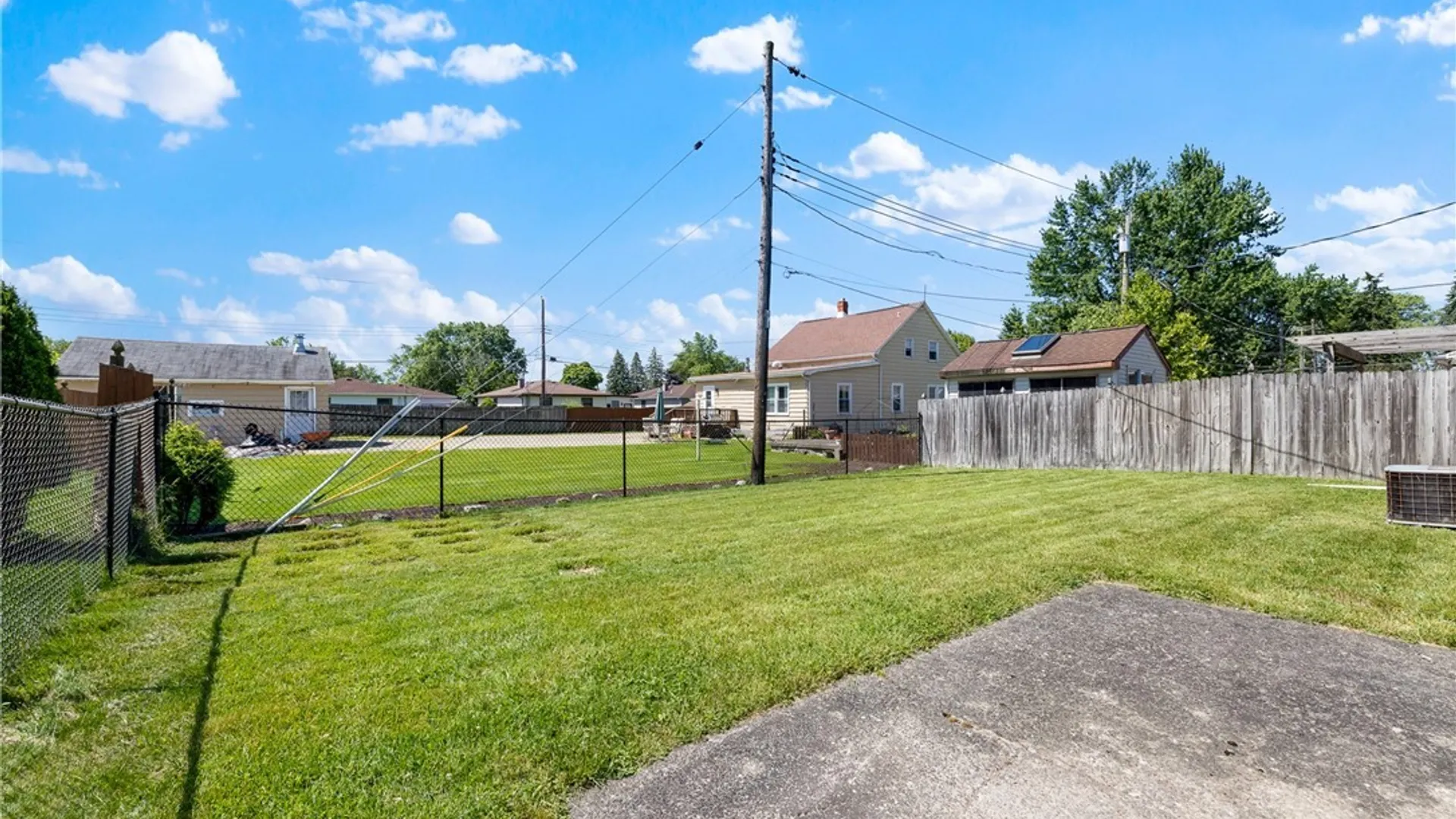 Property at 19 Davidson Drive, Cheektowaga, NY 14043 31