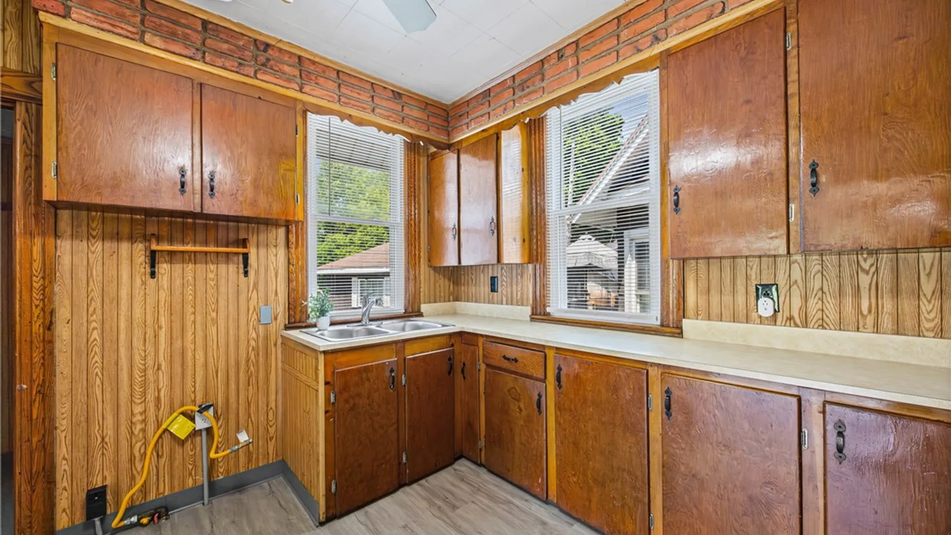 Property at 3989 Lake Avenue, Rochester, NY 14612 22