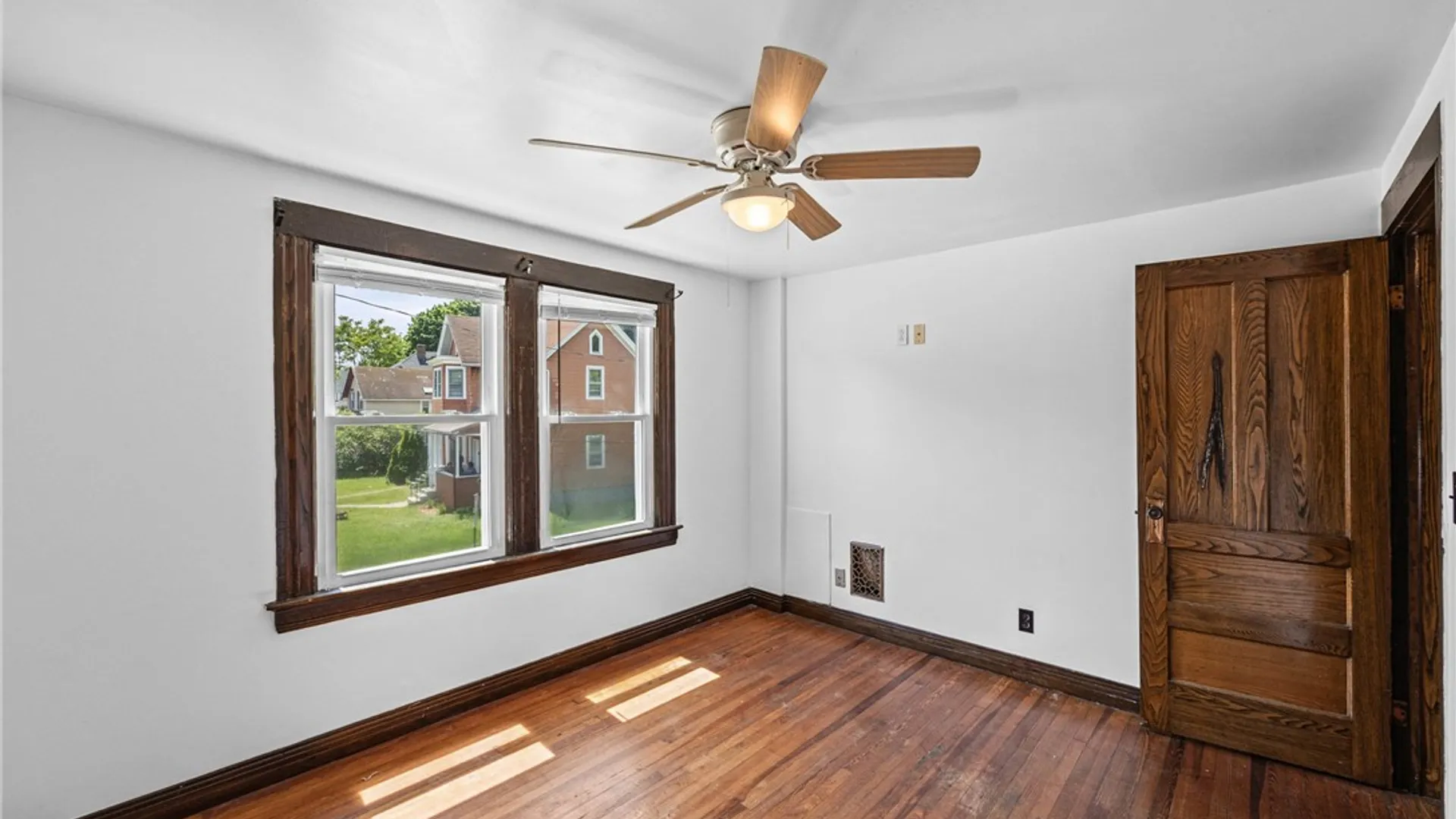 Property at 3989 Lake Avenue, Rochester, NY 14612 29