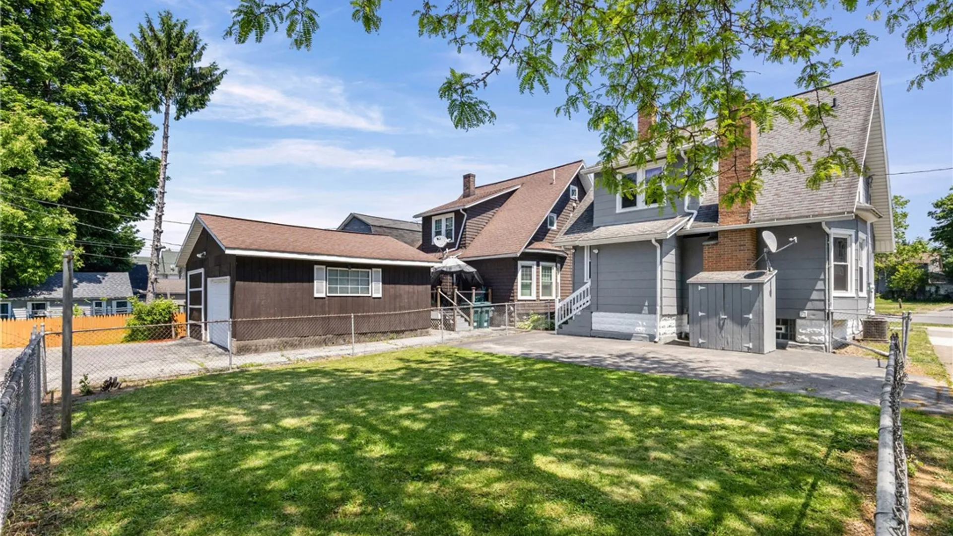 Property at 3989 Lake Avenue, Rochester, NY 14612 44