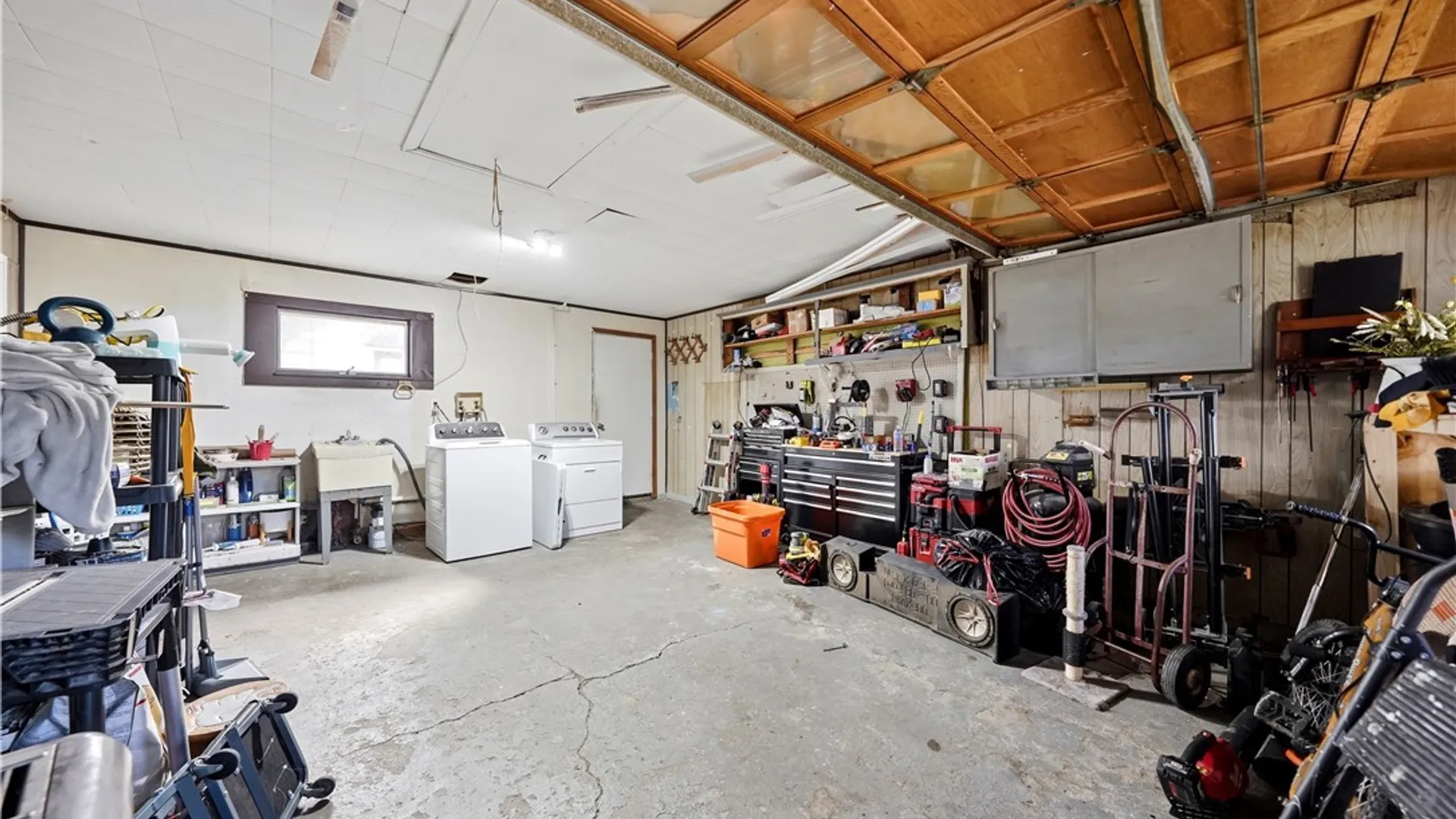 Property at 66 Alys Drive, Cheektowaga, NY 14043 32