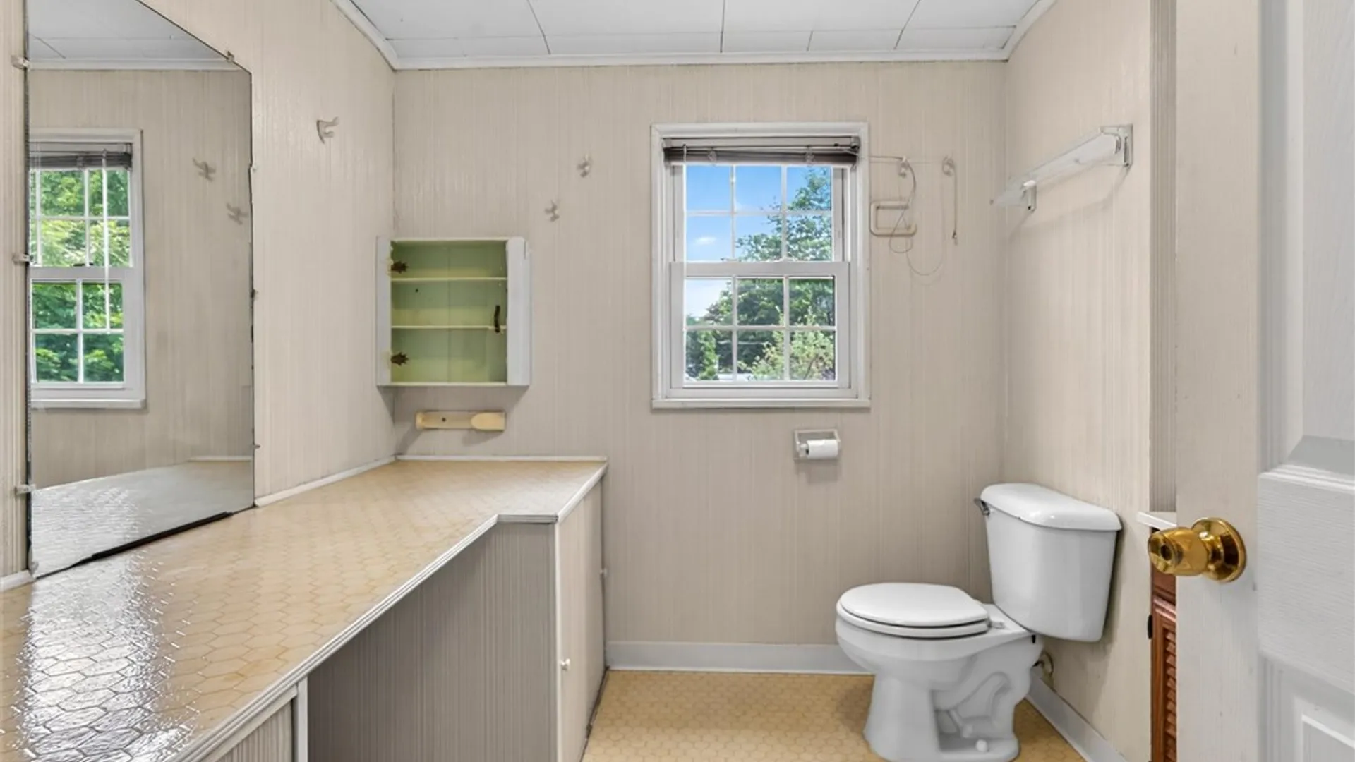 Property at 319 Windsor Road, Greece, NY 14612 15