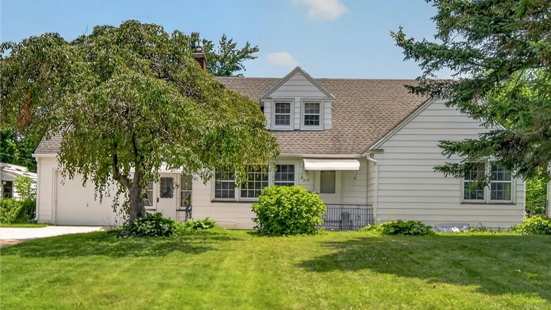 Property at 319 Windsor Road, Greece, NY 14612 17