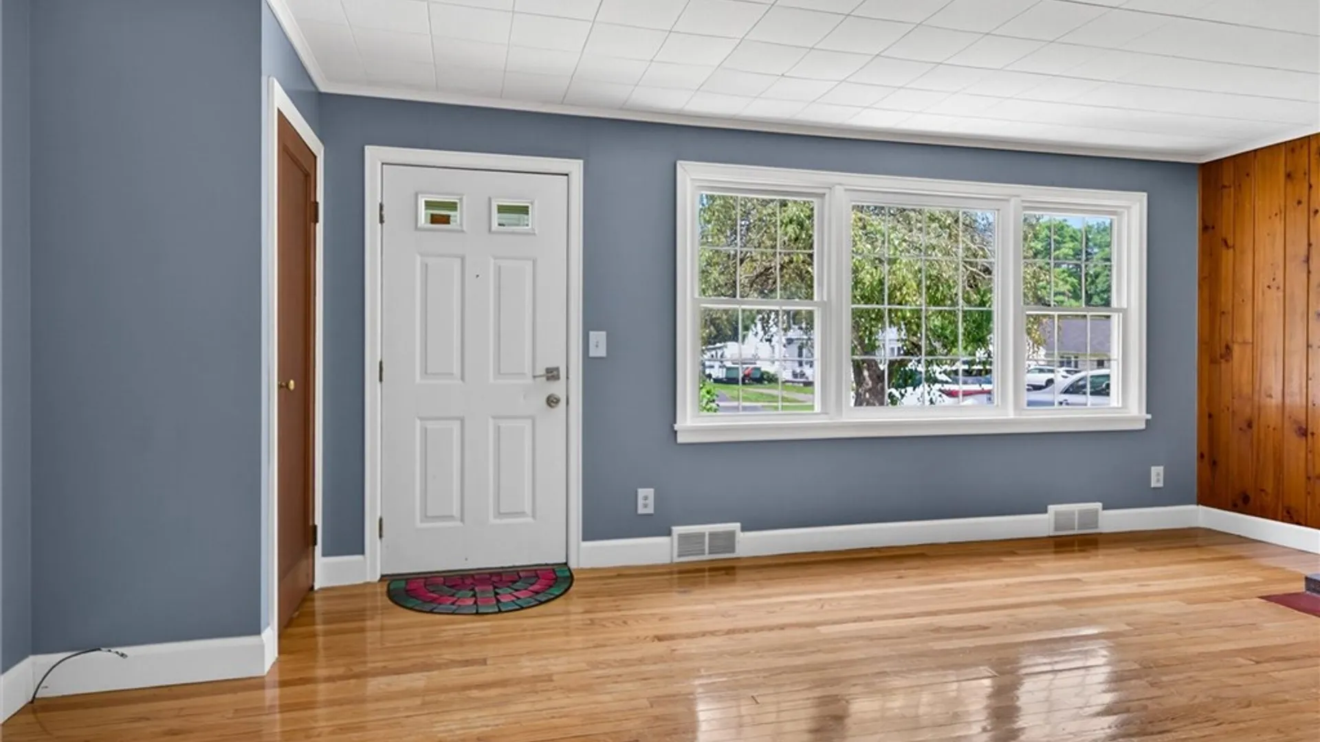 Property at 319 Windsor Road, Greece, NY 14612 3