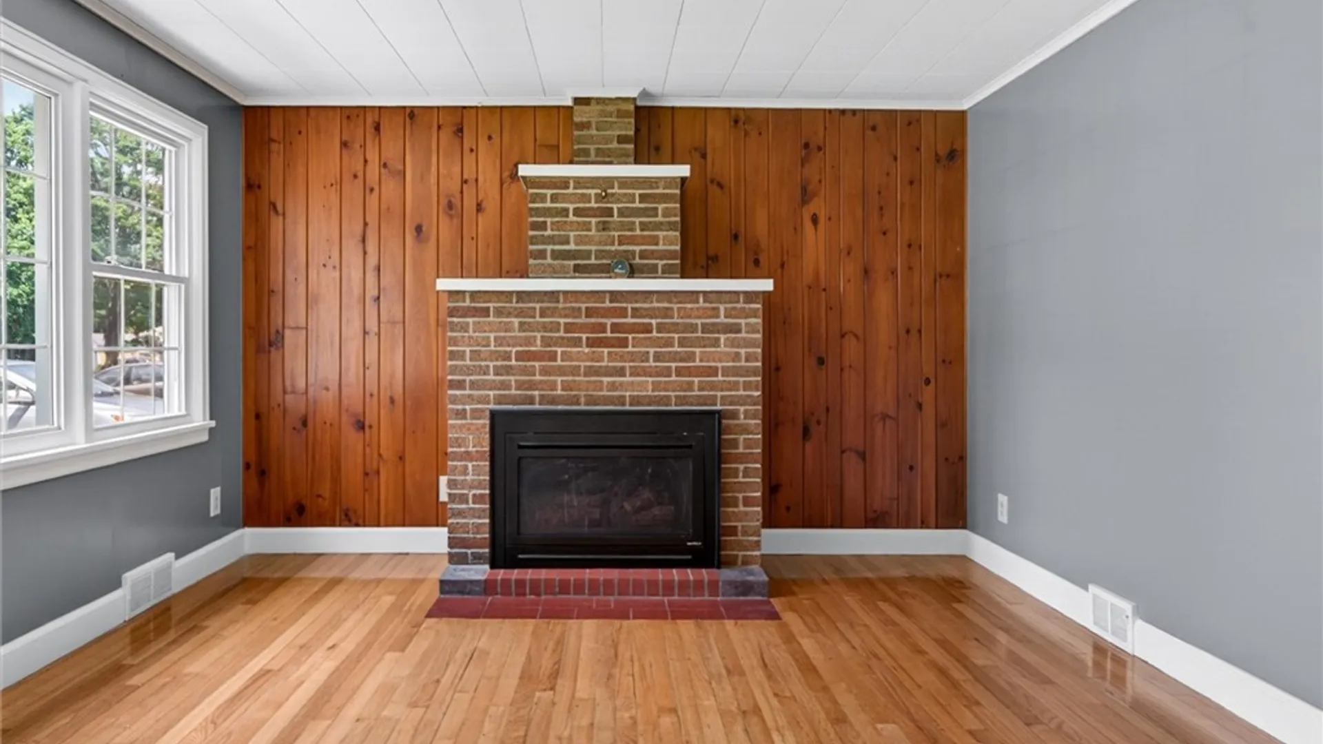 Property at 319 Windsor Road, Greece, NY 14612 4