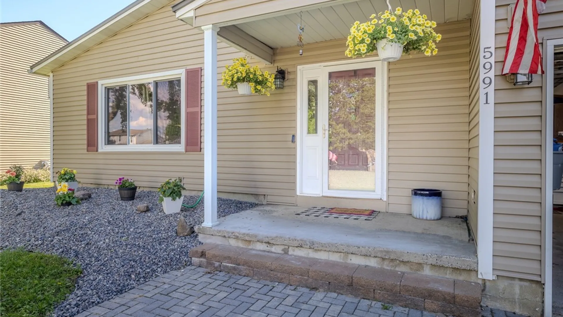 Property at 5991 Jerusalem Drive, Cicero, NY 13039 4