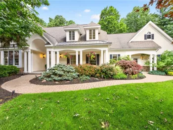 Property at 5 Risewood Lane, Perinton, NY 14534