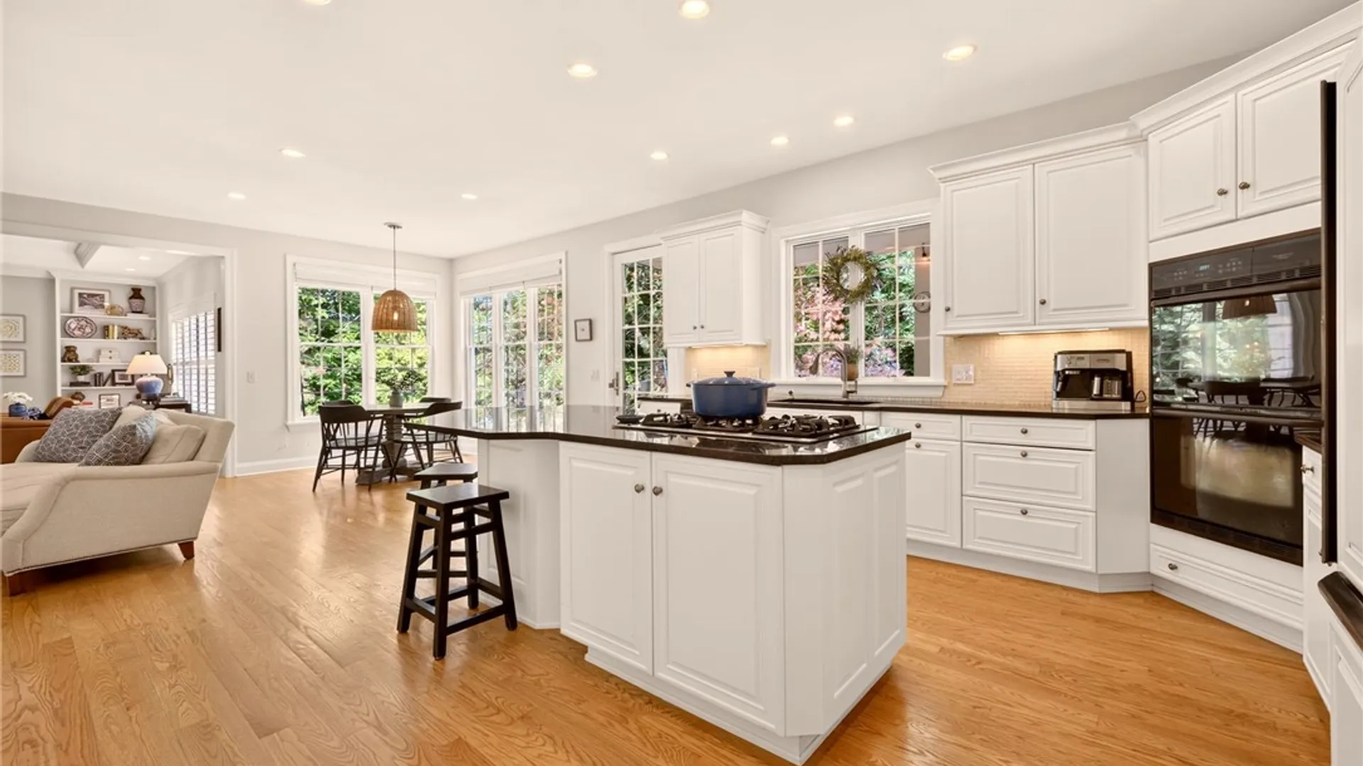 Property at 5 Risewood Lane, Perinton, NY 14534 9