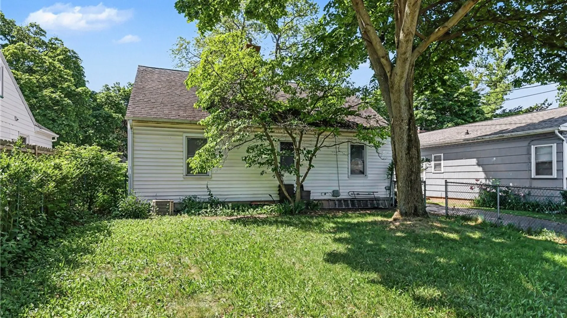 Property at 10 Heberton Road, Irondequoit, NY 14622 24