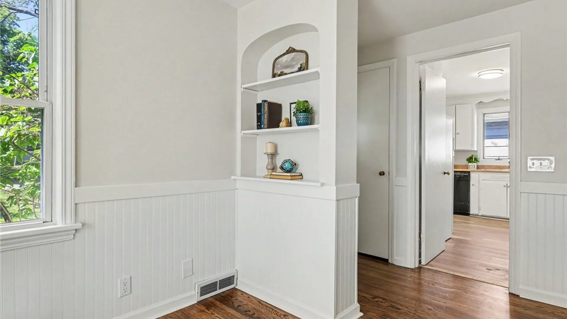 Property at 10 Heberton Road, Irondequoit, NY 14622 9