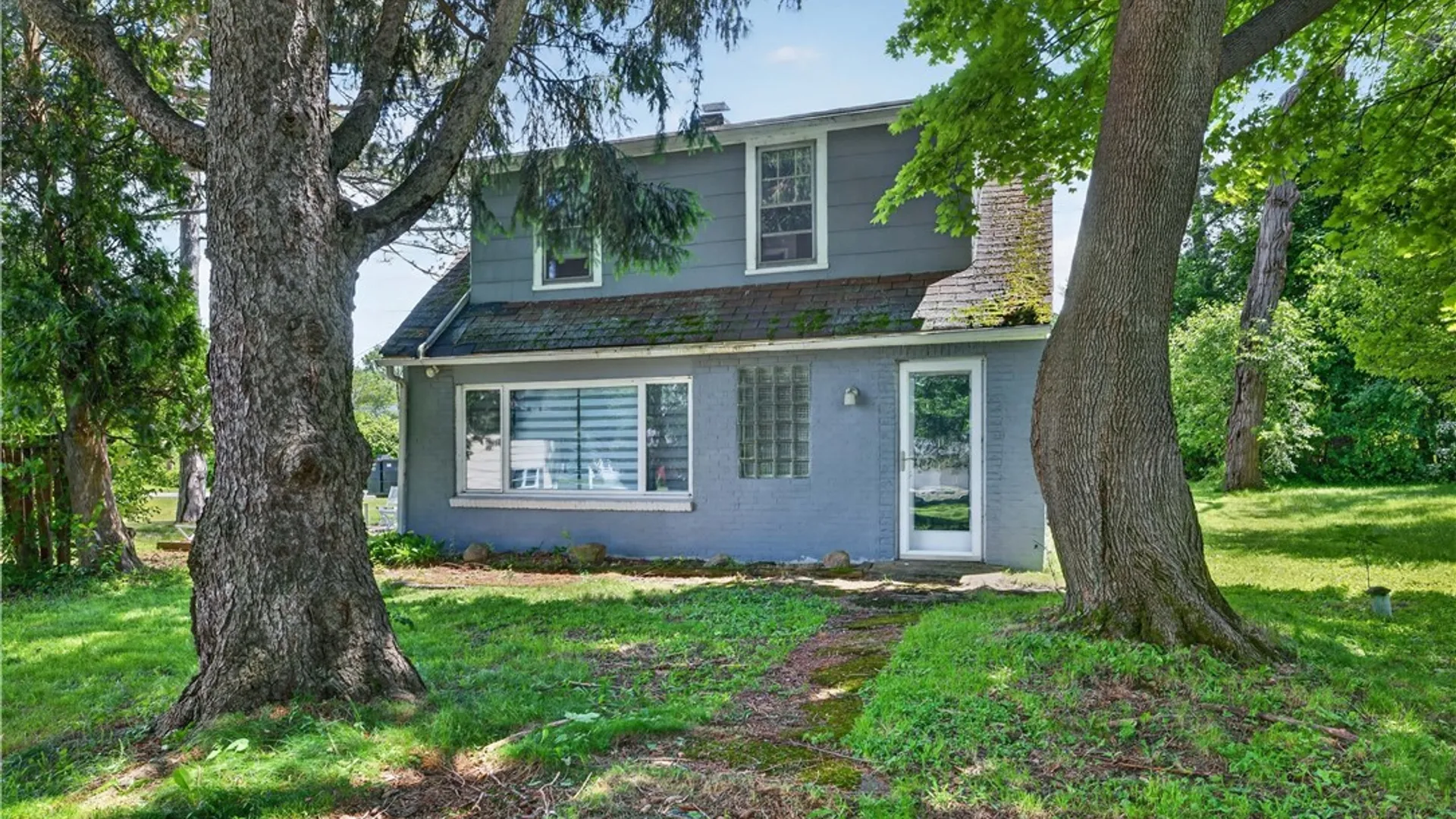 Property at 2623 Hakanaw Avenue, Hamburg, NY 14075 16