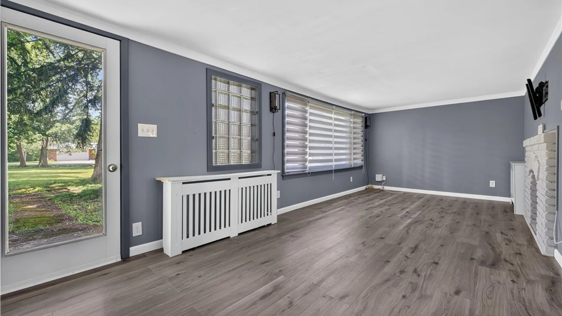 Property at 2623 Hakanaw Avenue, Hamburg, NY 14075 4