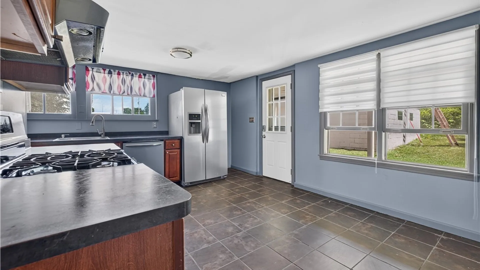 Property at 2623 Hakanaw Avenue, Hamburg, NY 14075 6