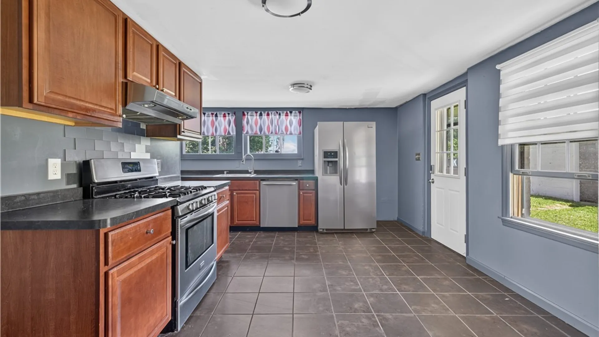 Property at 2623 Hakanaw Avenue, Hamburg, NY 14075 7