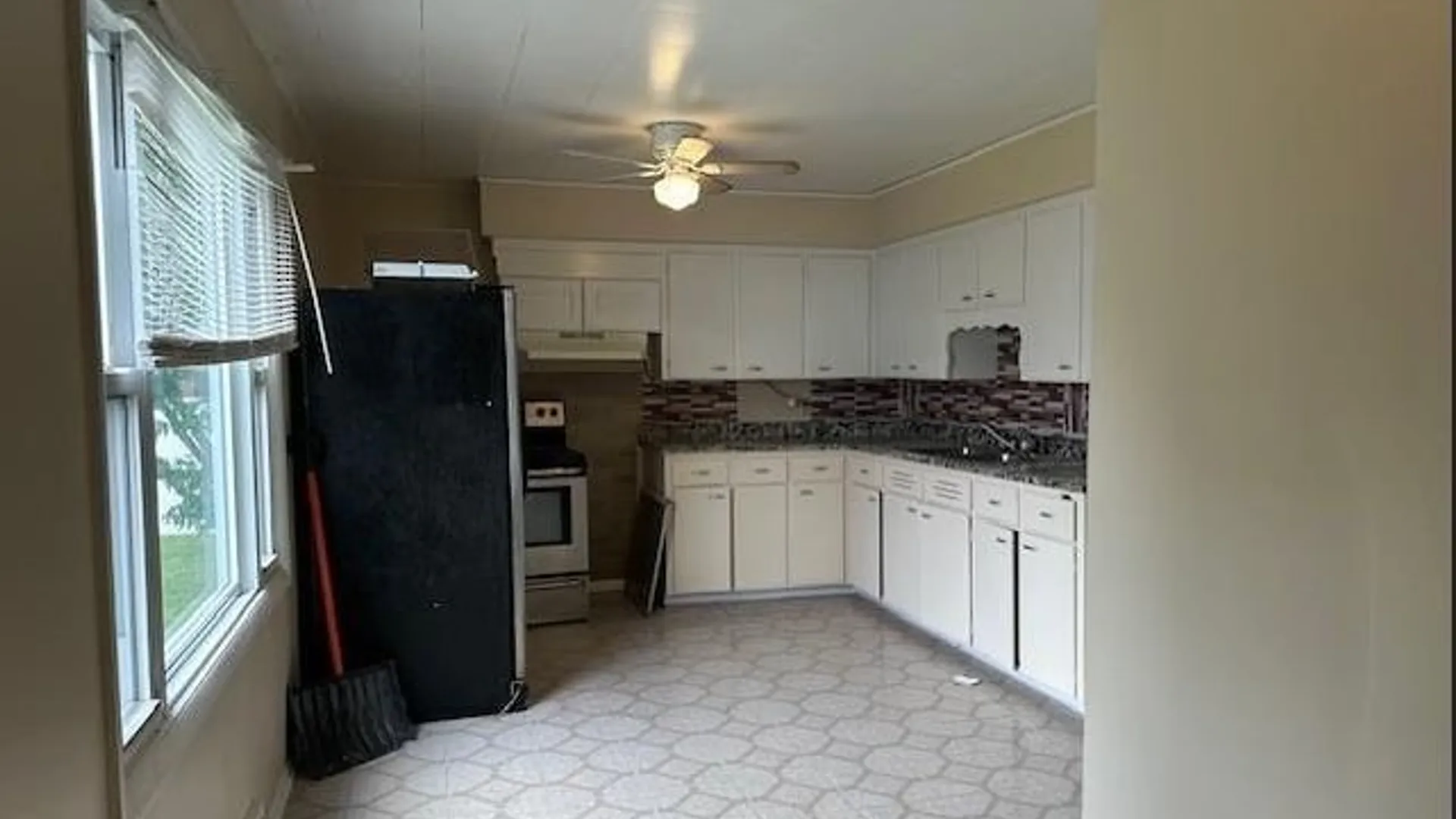 Property at 2409 Woodlawn Avenue, Niagara Falls, NY 14301 2