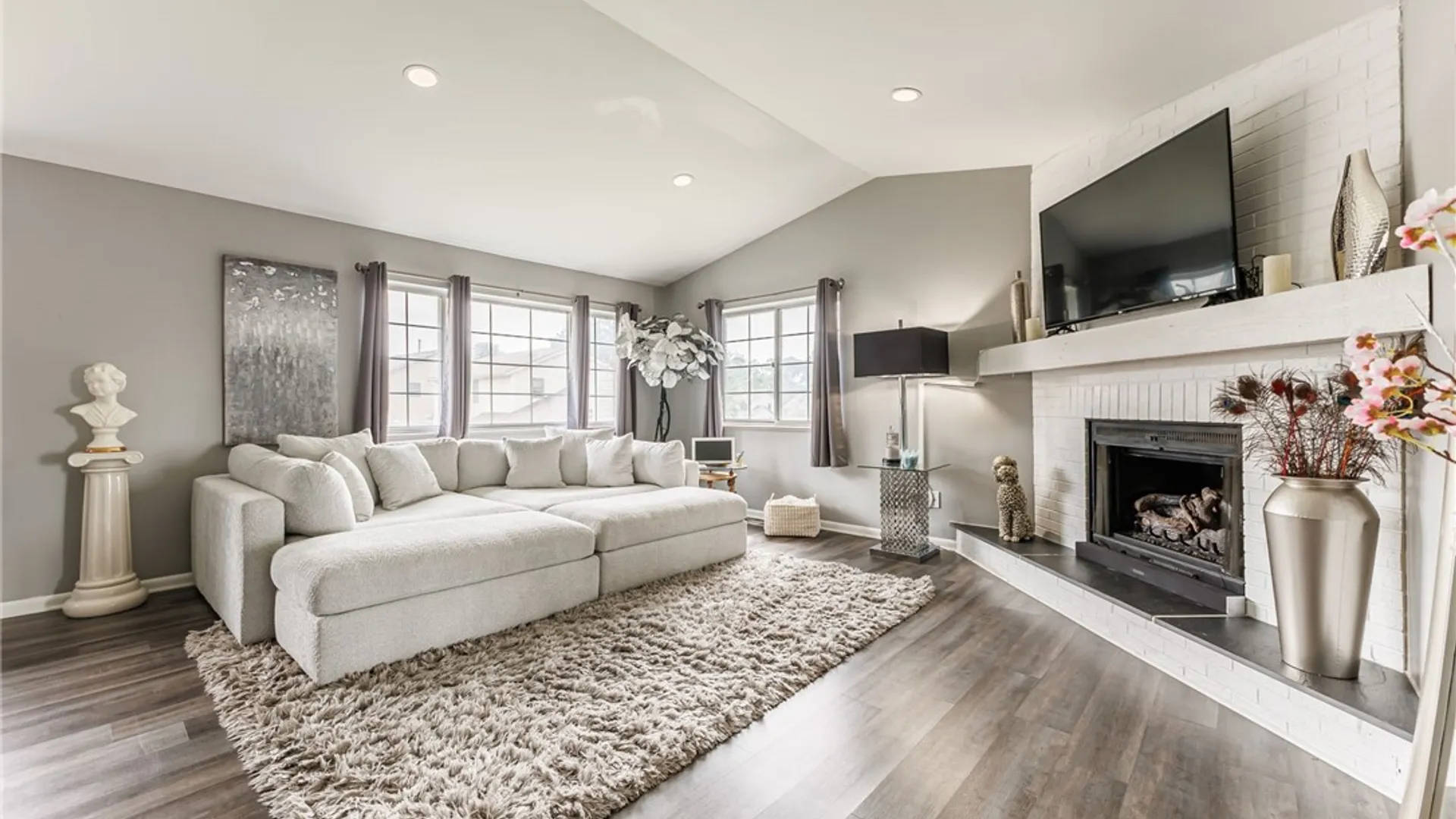 Property at 31A Veldor Park, Greece, NY 14612 8