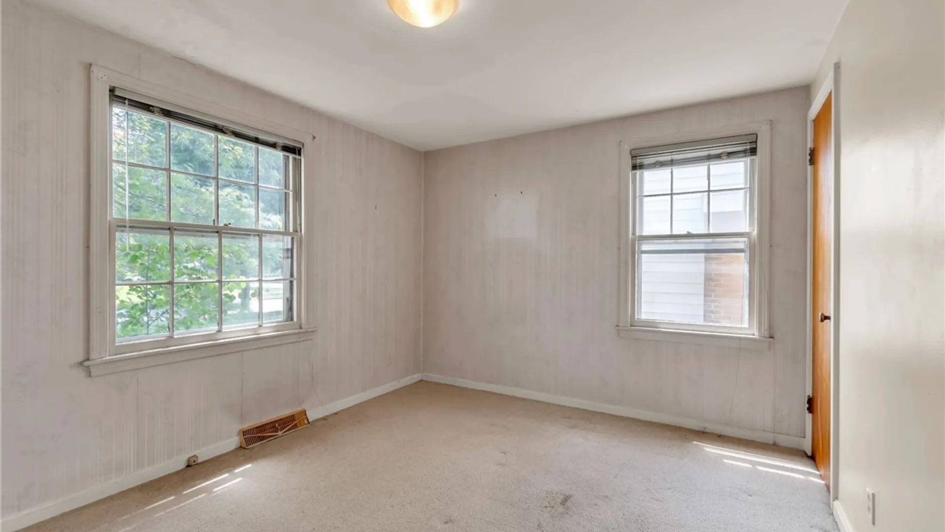 Property at 200 Deumant  Terrace, Tonawanda, NY 14223 16