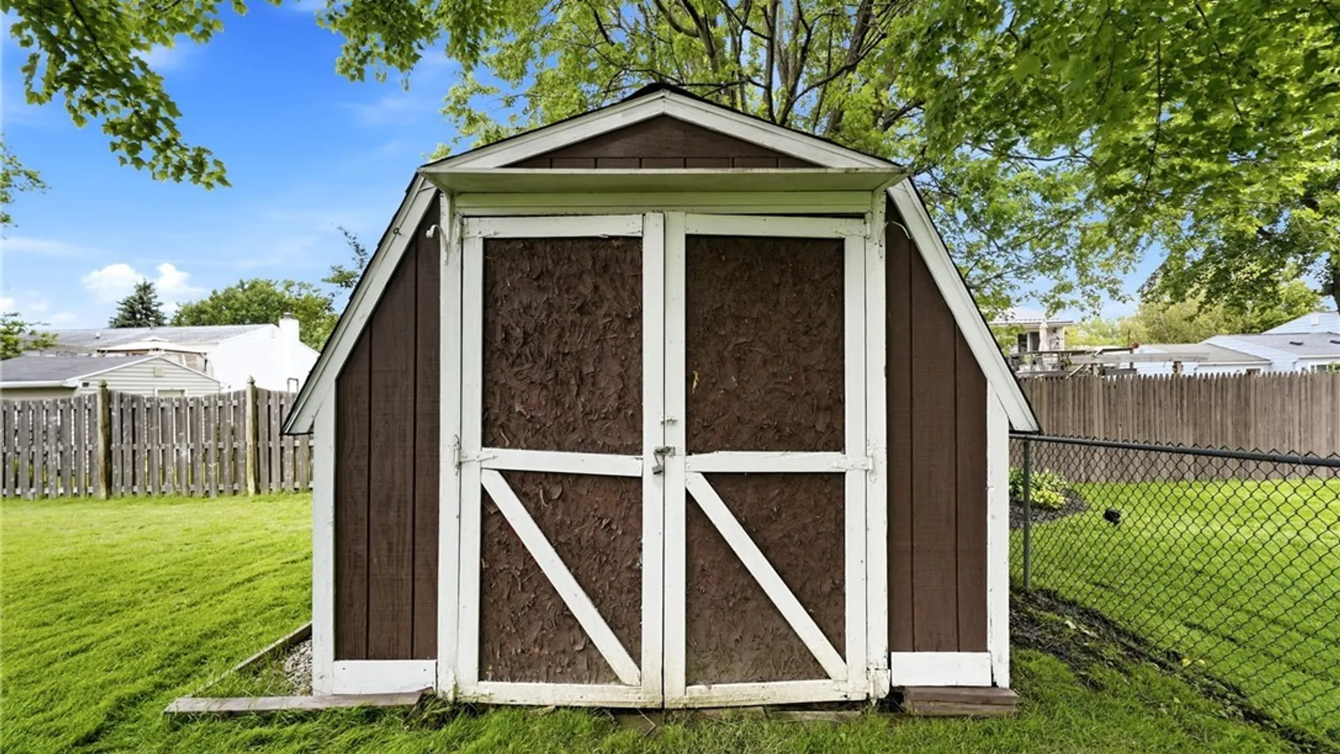 Property at 3994 Sussex Place, Hamburg, NY 14075 40