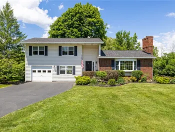 5160 Laura Lane, Canandaigua Town, NY 14424