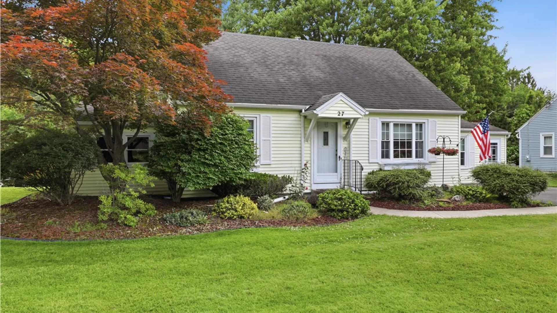 Property at 27 Meadow View Dr Lane, Penfield, NY 14526 3