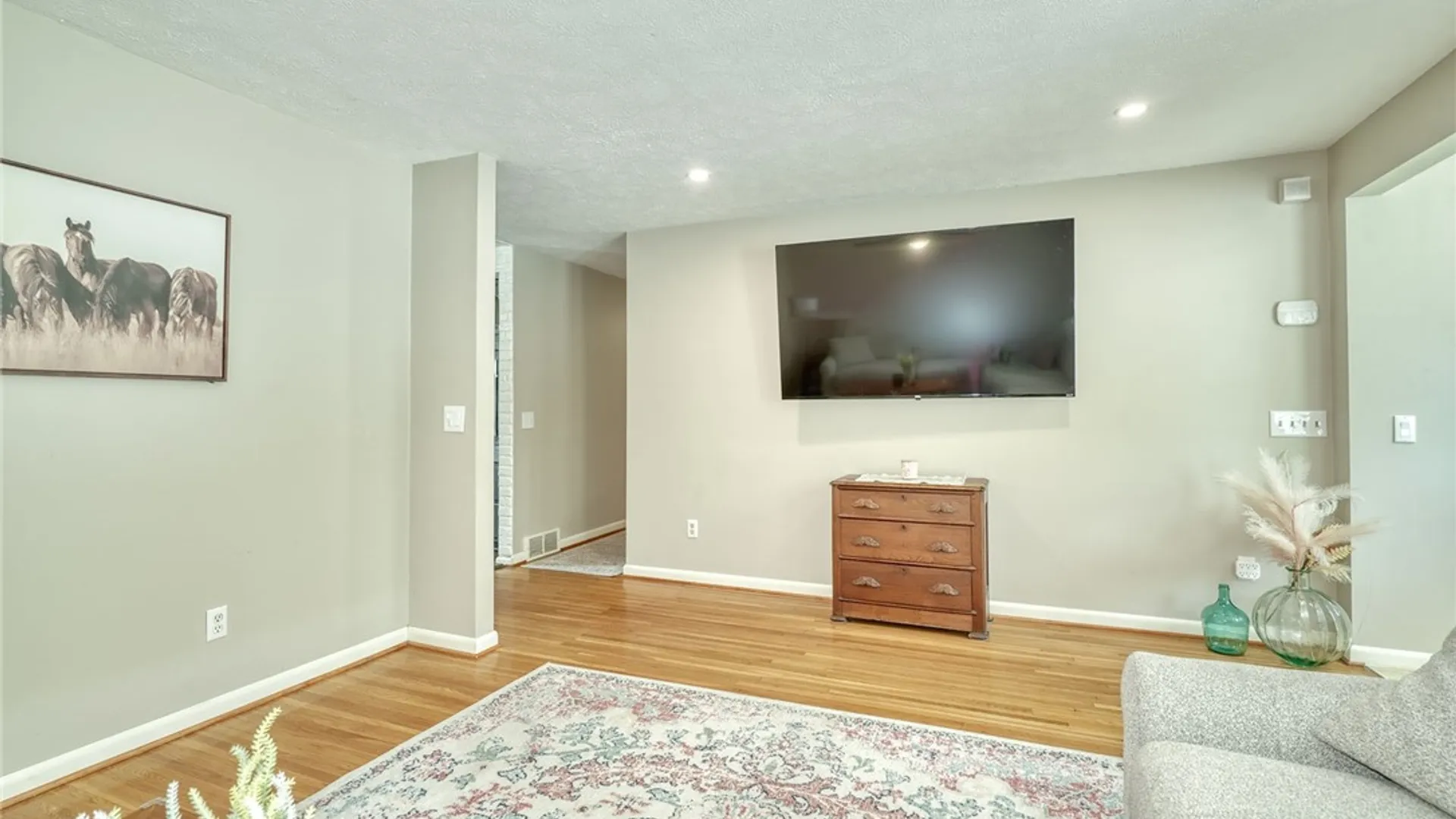 Property at 665 Regina Drive, Webster, NY 14580 4