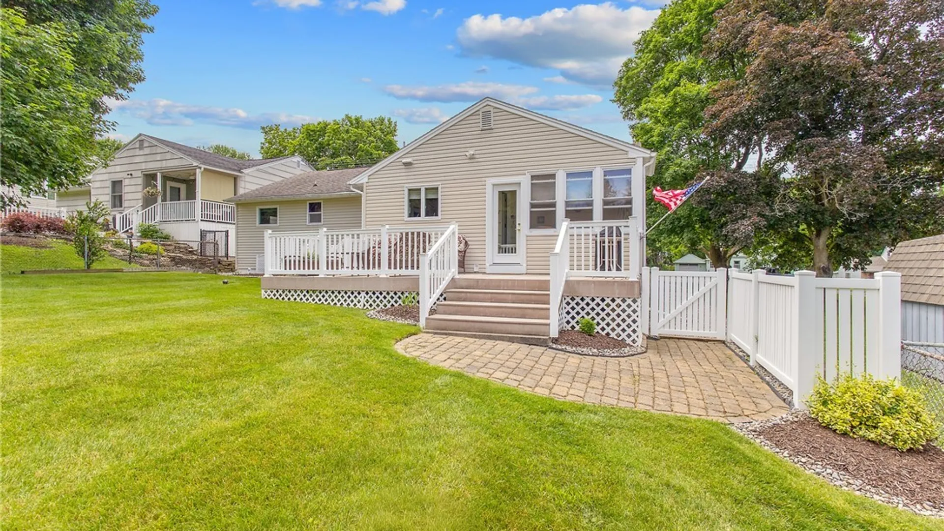 Property at 131 Skyview Terrace, Camillus, NY 13219 28