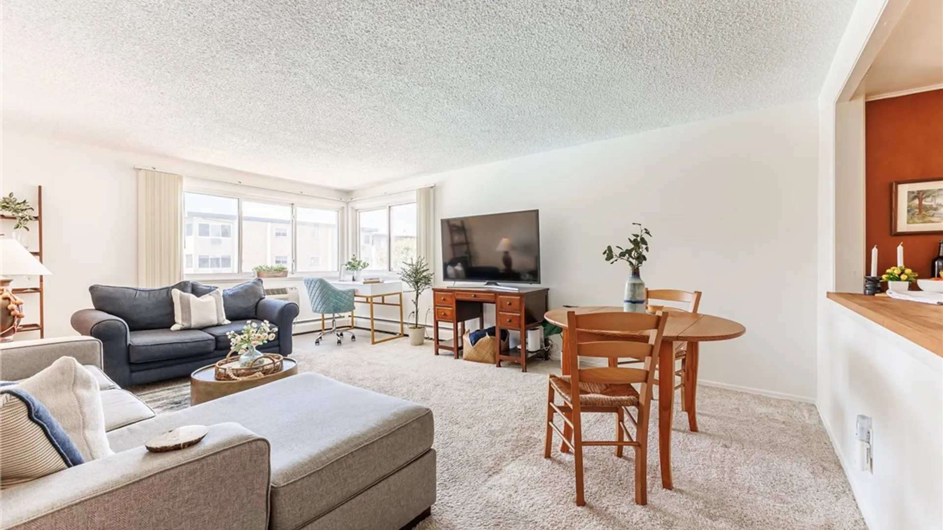 Property at 304 Westage At The Harbour, Irondequoit, NY 14617 12