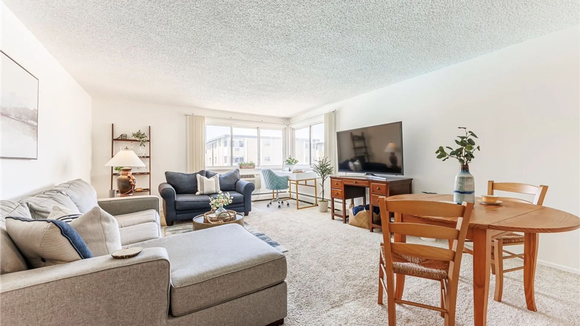 Property at 304 Westage At The Harbour, Irondequoit, NY 14617 13