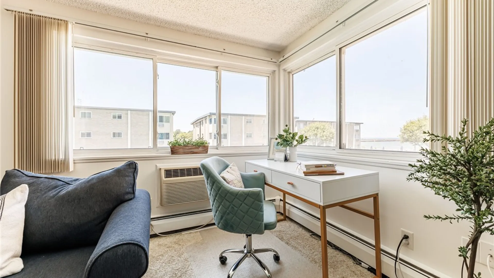 Property at 304 Westage At The Harbour, Irondequoit, NY 14617 17