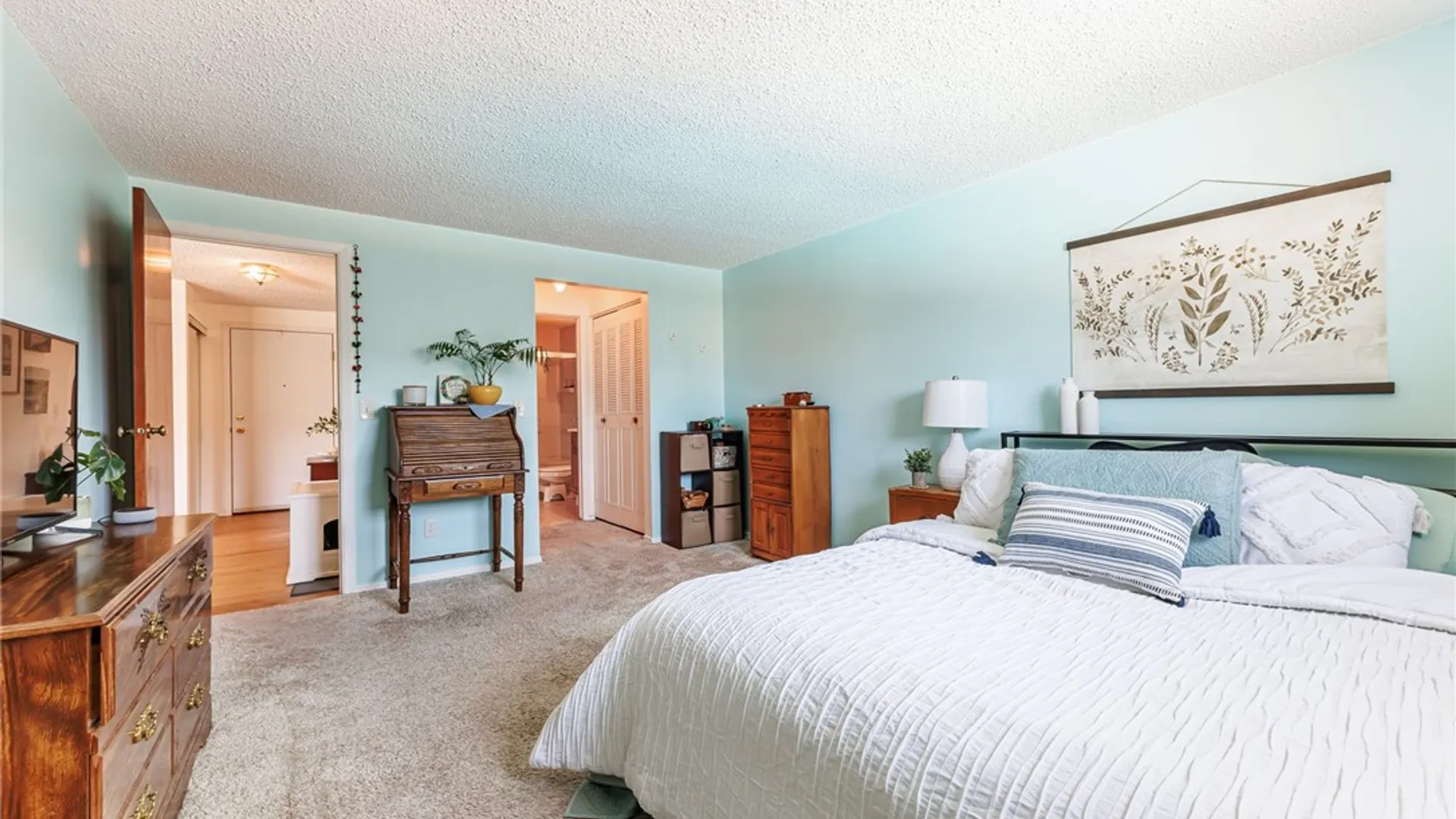 Property at 304 Westage At The Harbour, Irondequoit, NY 14617 20