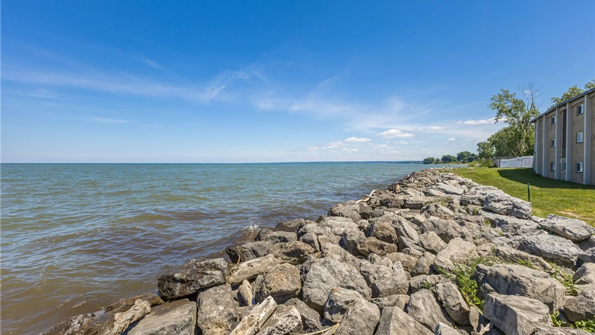 Property at 304 Westage At The Harbour, Irondequoit, NY 14617 4
