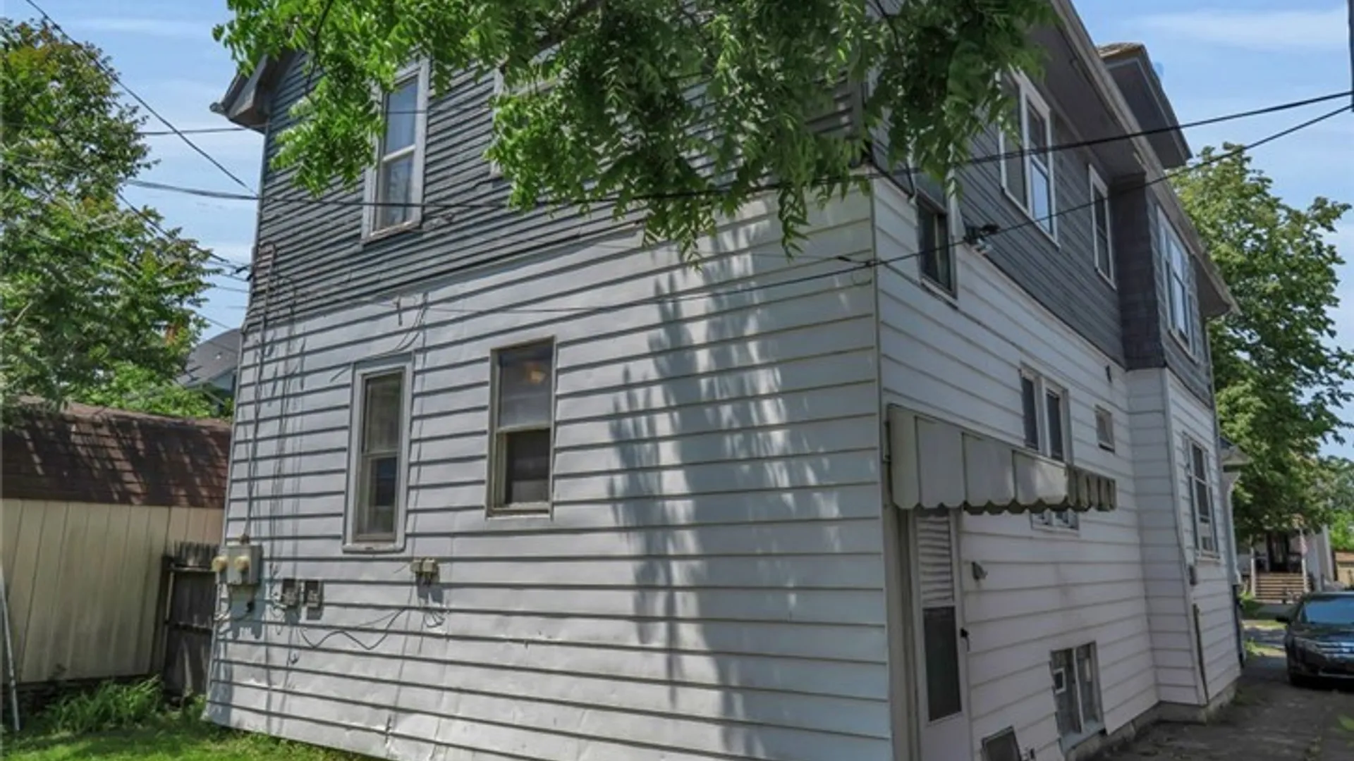 Property at 39 Seminole Parkway, Buffalo, NY 14210 3