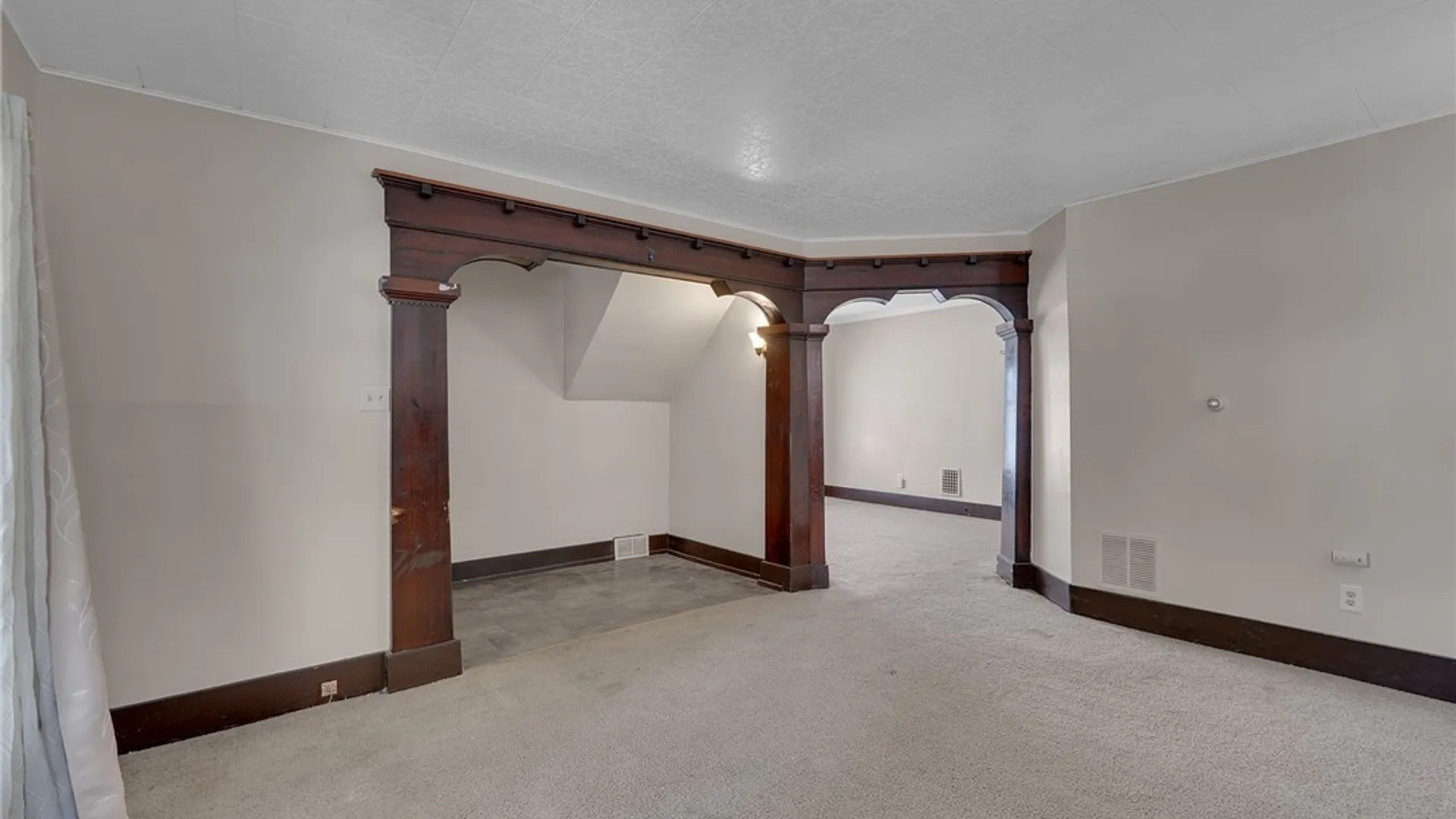 Property at 39 Seminole Parkway, Buffalo, NY 14210 6
