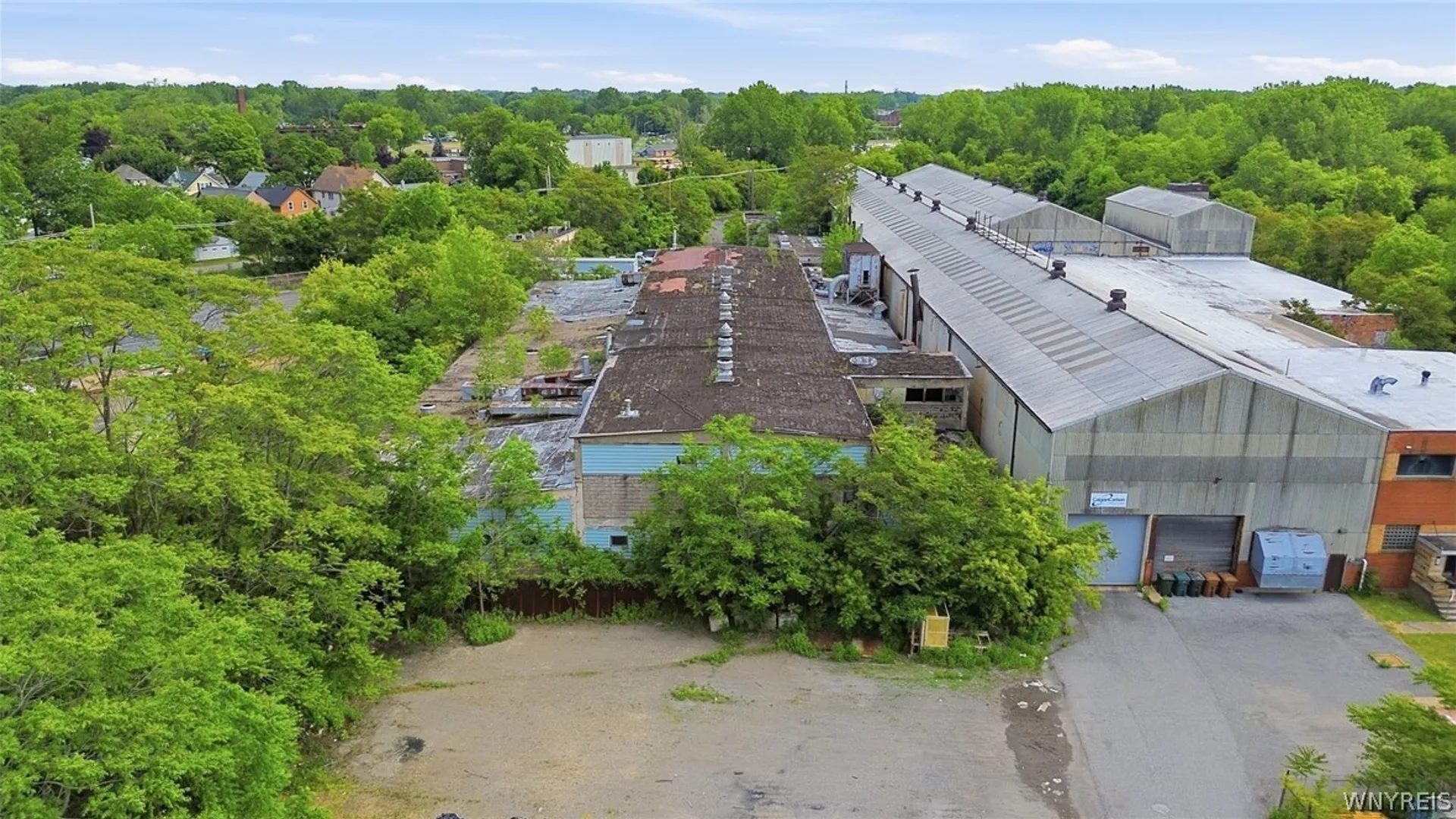 Property at 470 Niagara Parkway, North Tonawanda, NY 14120 14