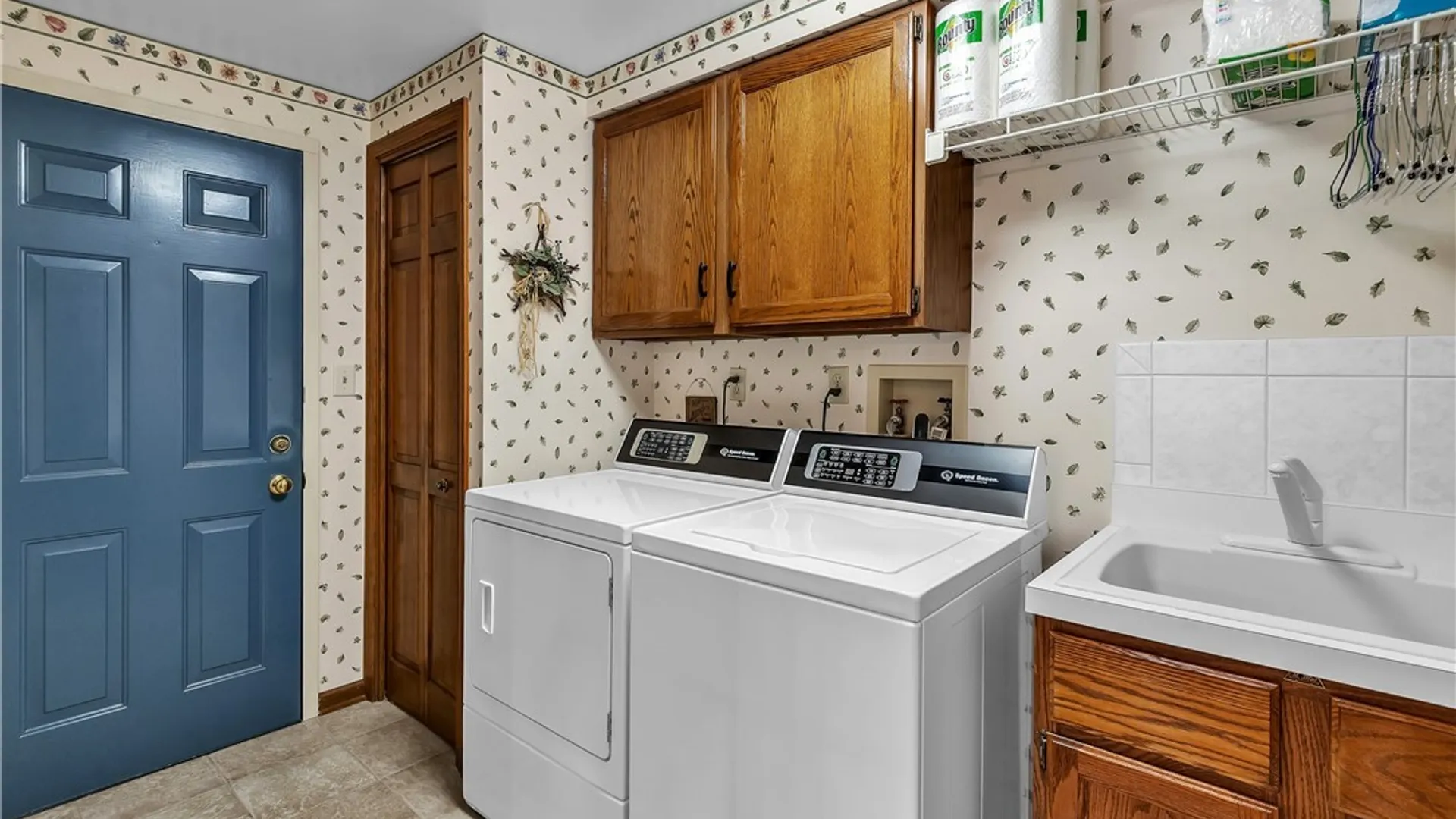 Property at 154 Fairview Court, Grand Island, NY 14072 25