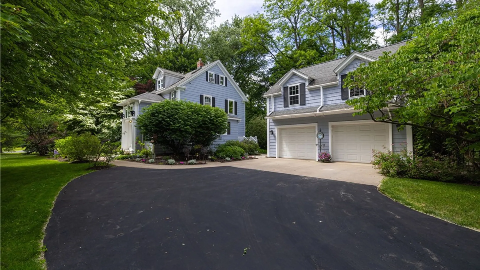Property at 870 Maple Dr, Webster, NY 14580 3