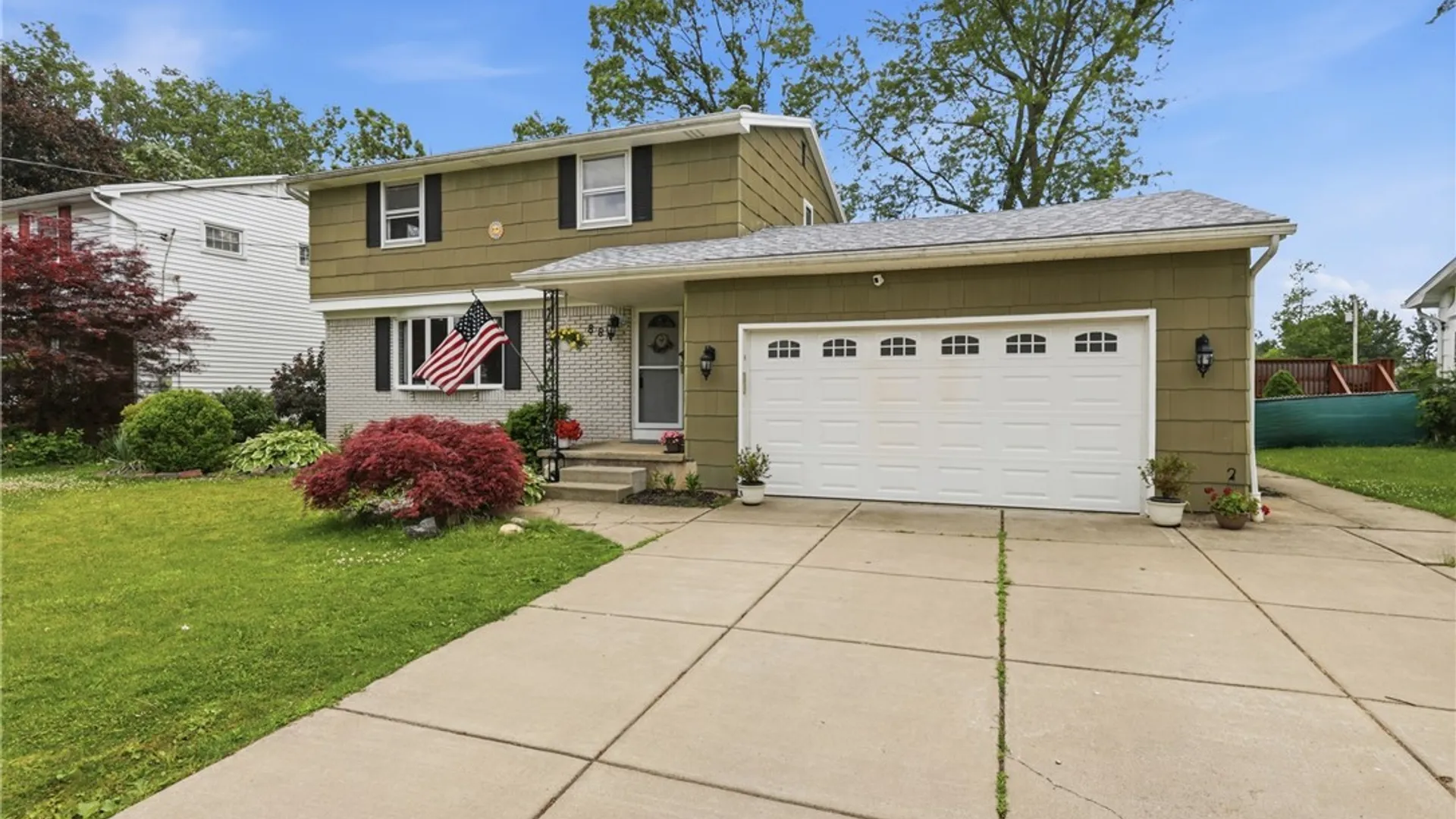 Property at 881 Castlebar Drive, North Tonawanda, NY 14120 2