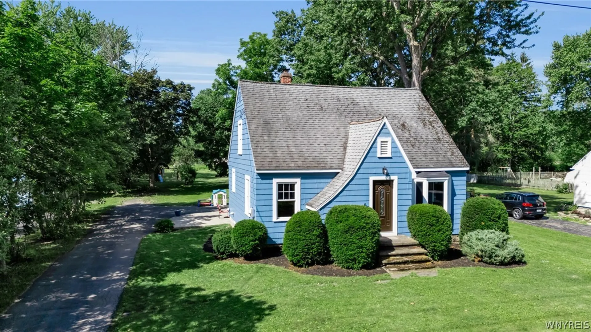 Property at 6572 Taylor Road, Hamburg, NY 14075 2