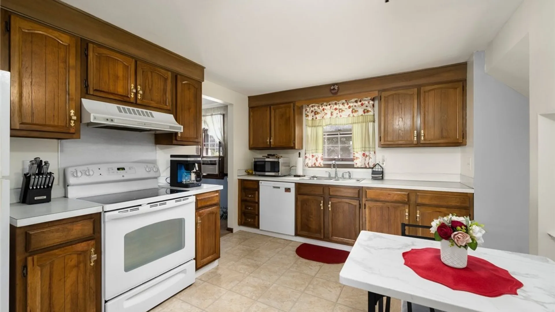 Property at 4362 Millwood Cir, Clay, NY 13090 9
