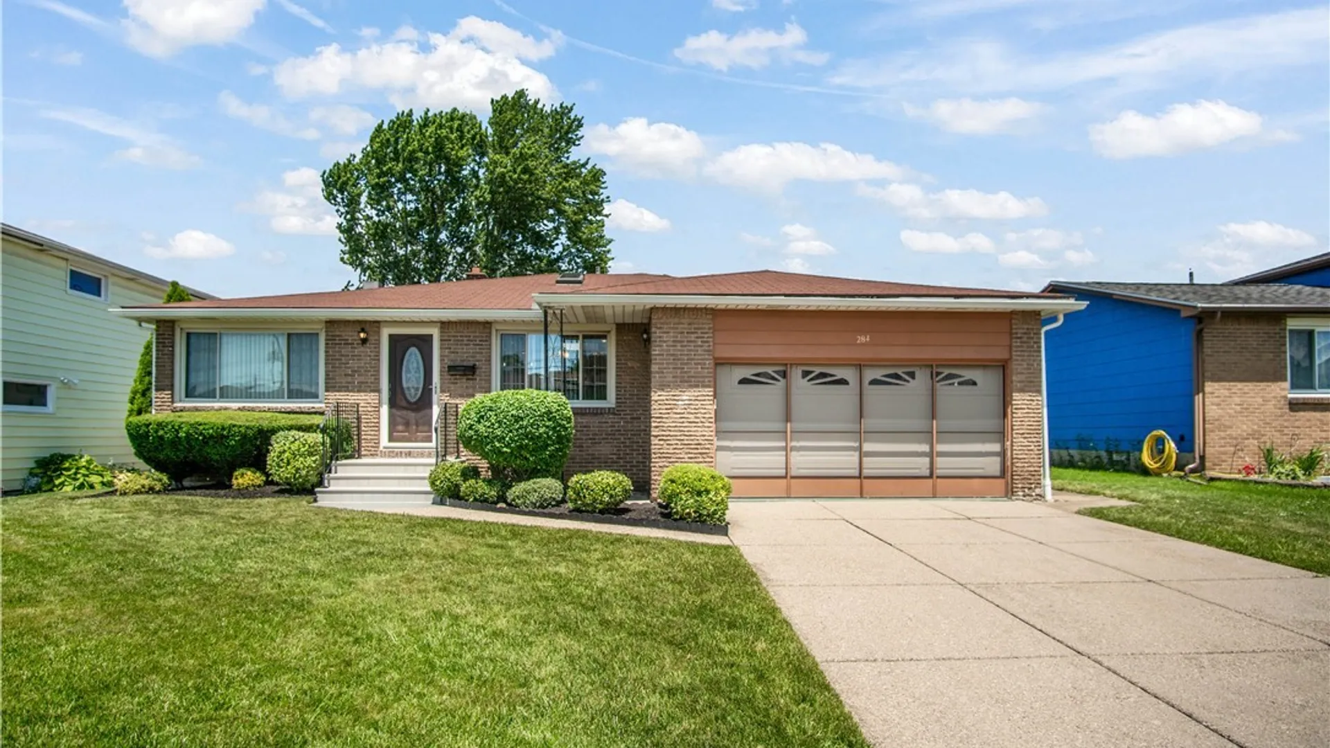 Property at 284 Enez Drive, Cheektowaga, NY 14043 2