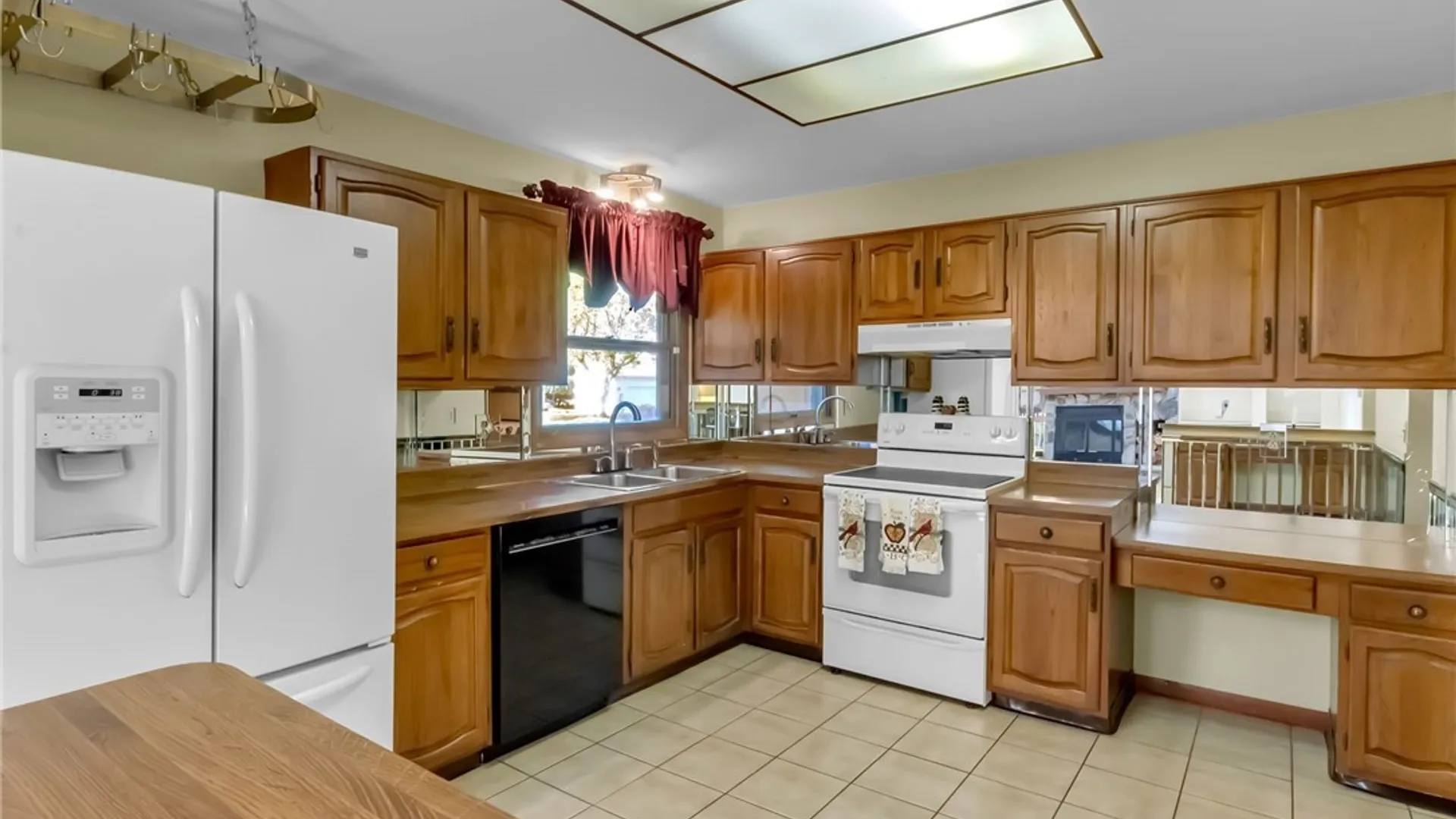 Property at 229 Robin Road, Amherst, NY 14228 9