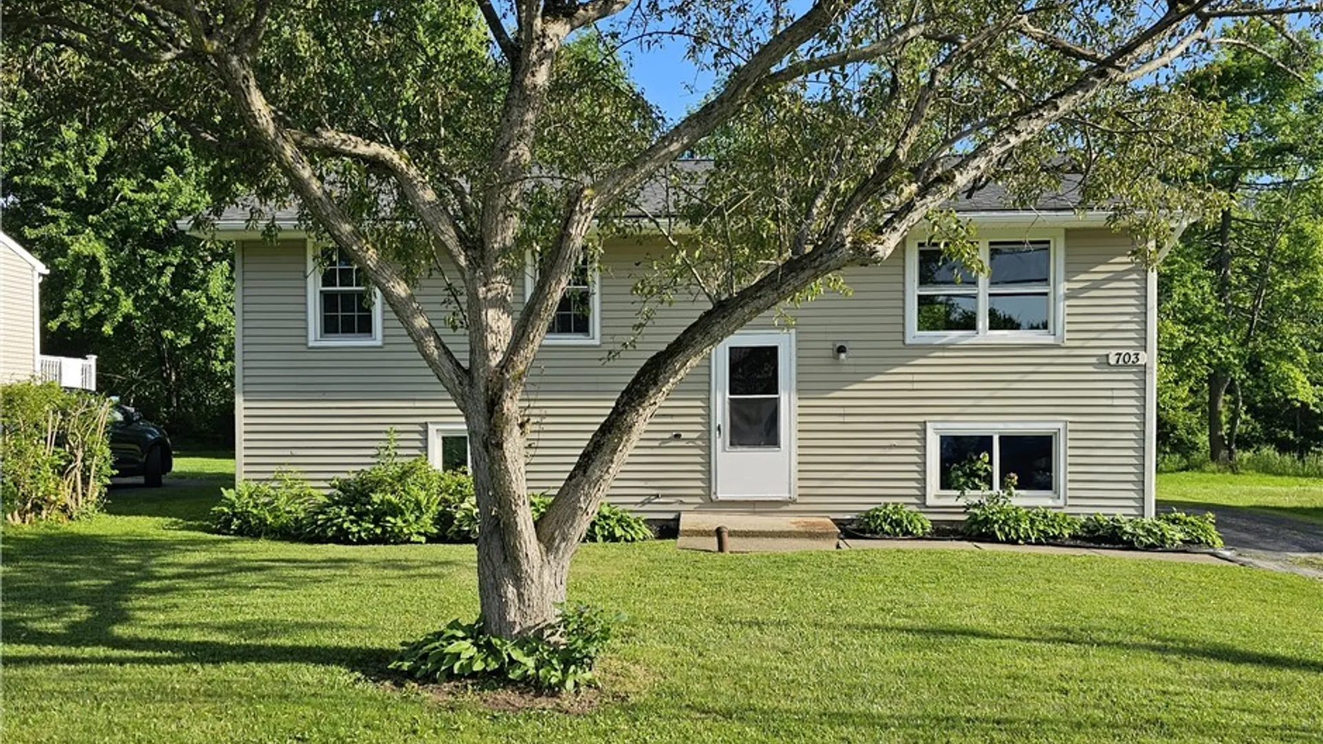 Property at 703 Beach Road, Evans, NY 14006 2