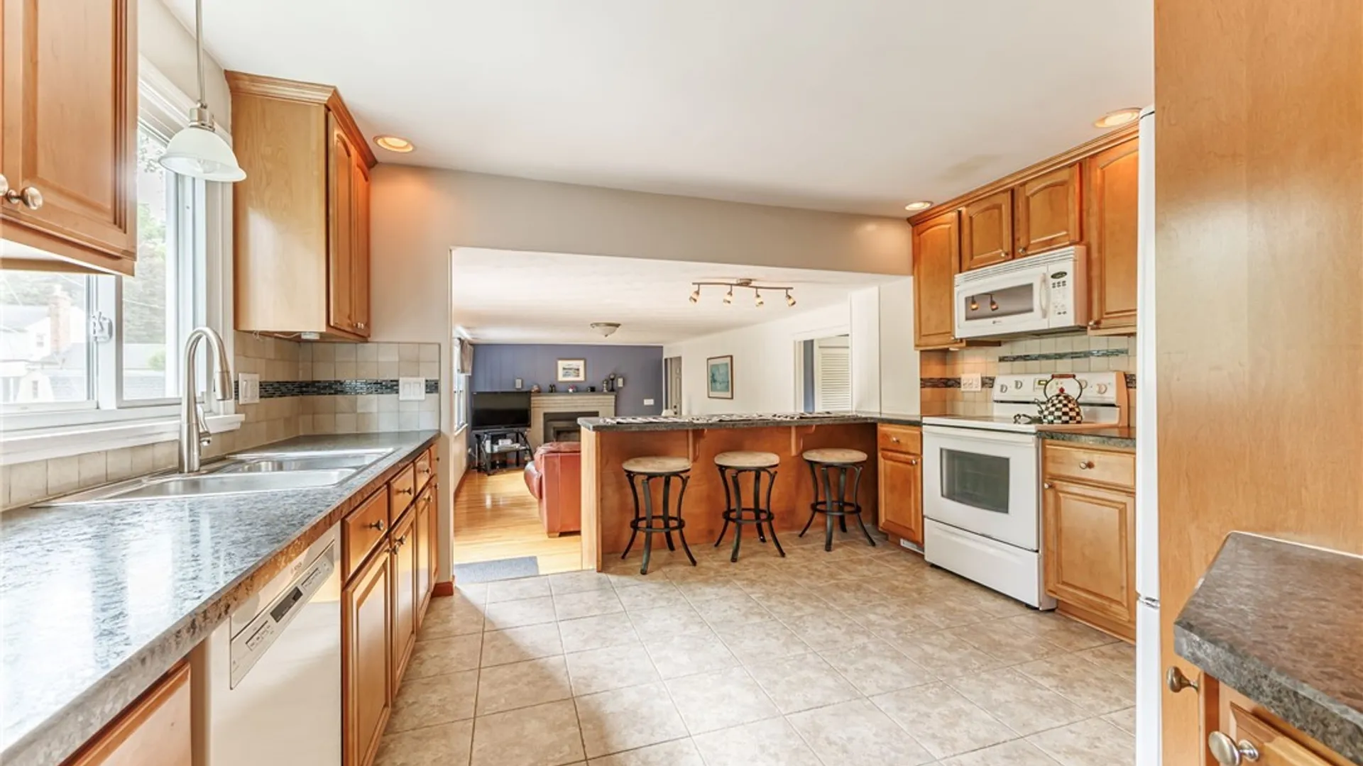 Property at 8 Meeting House Road, Perinton, NY 14450 13