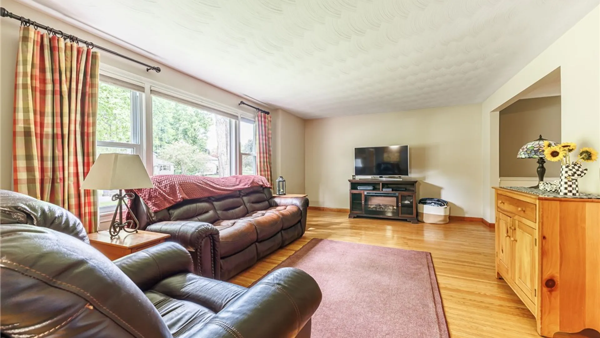 Property at 8 Meeting House Road, Perinton, NY 14450 5